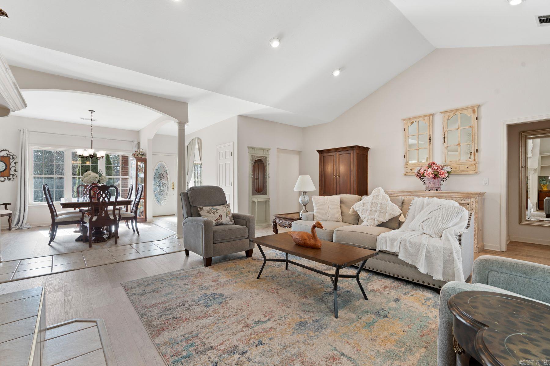5 Bosque Place