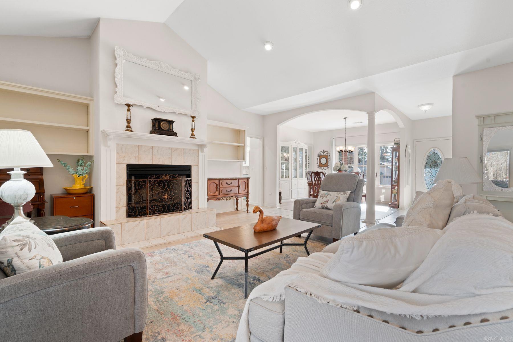 5 Bosque Place