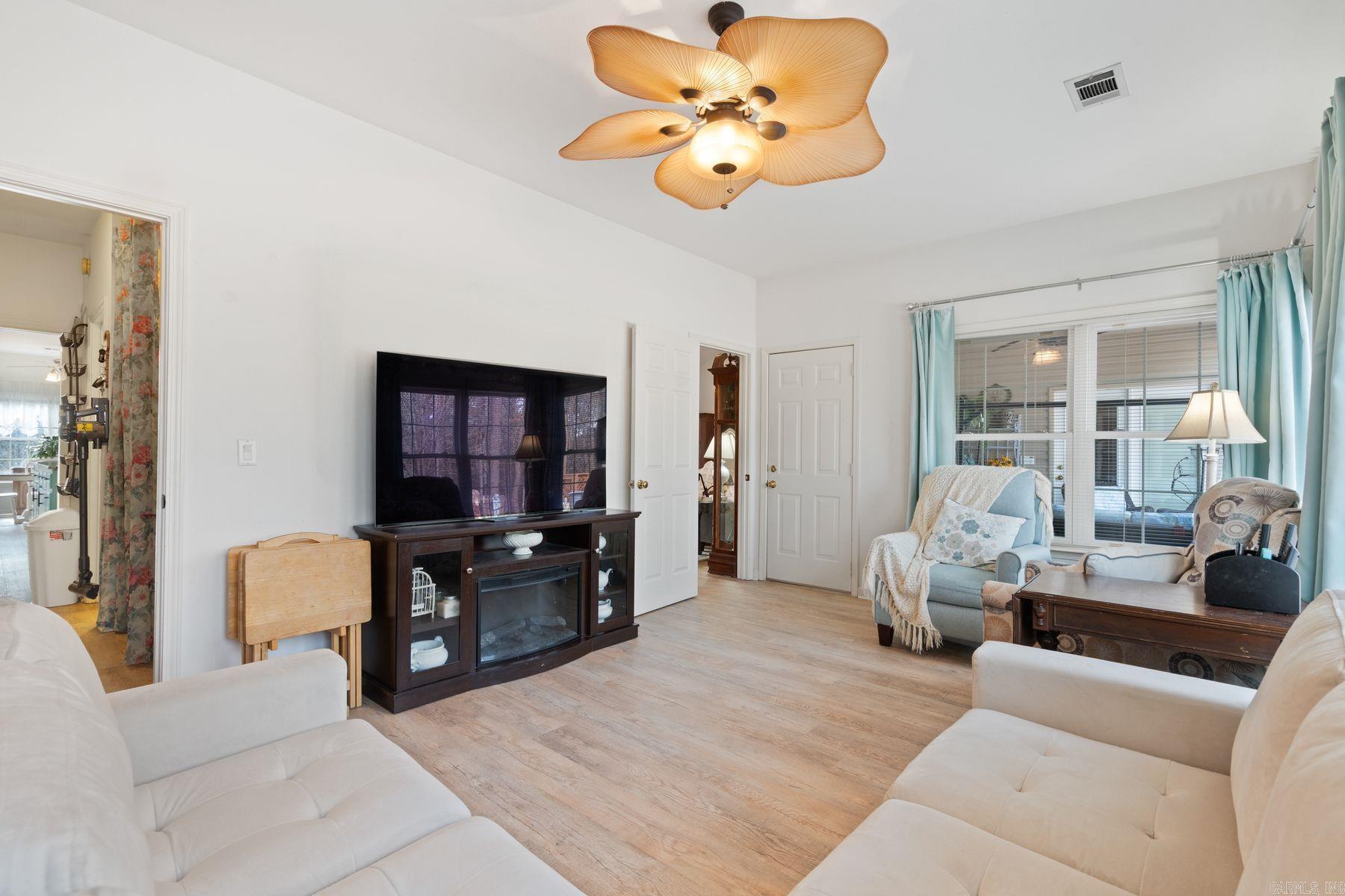 5 Bosque Place