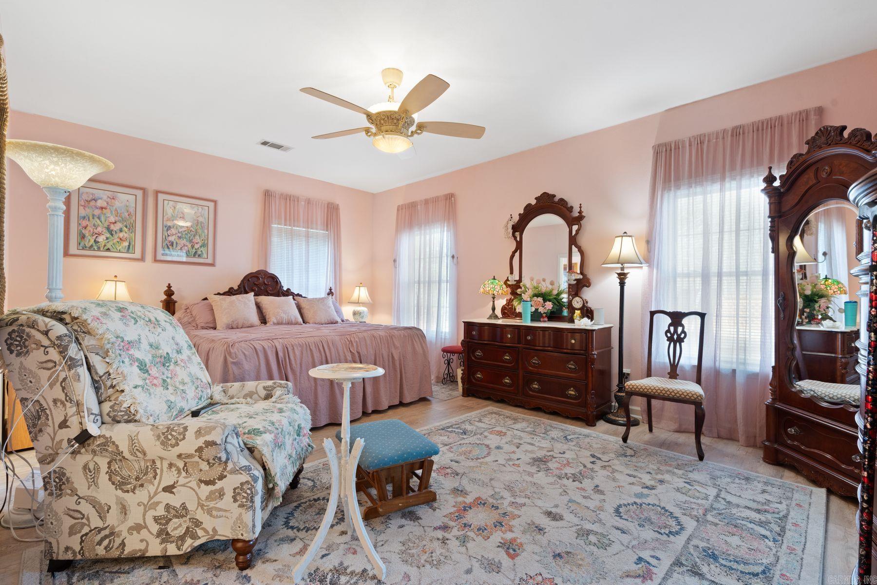 5 Bosque Place