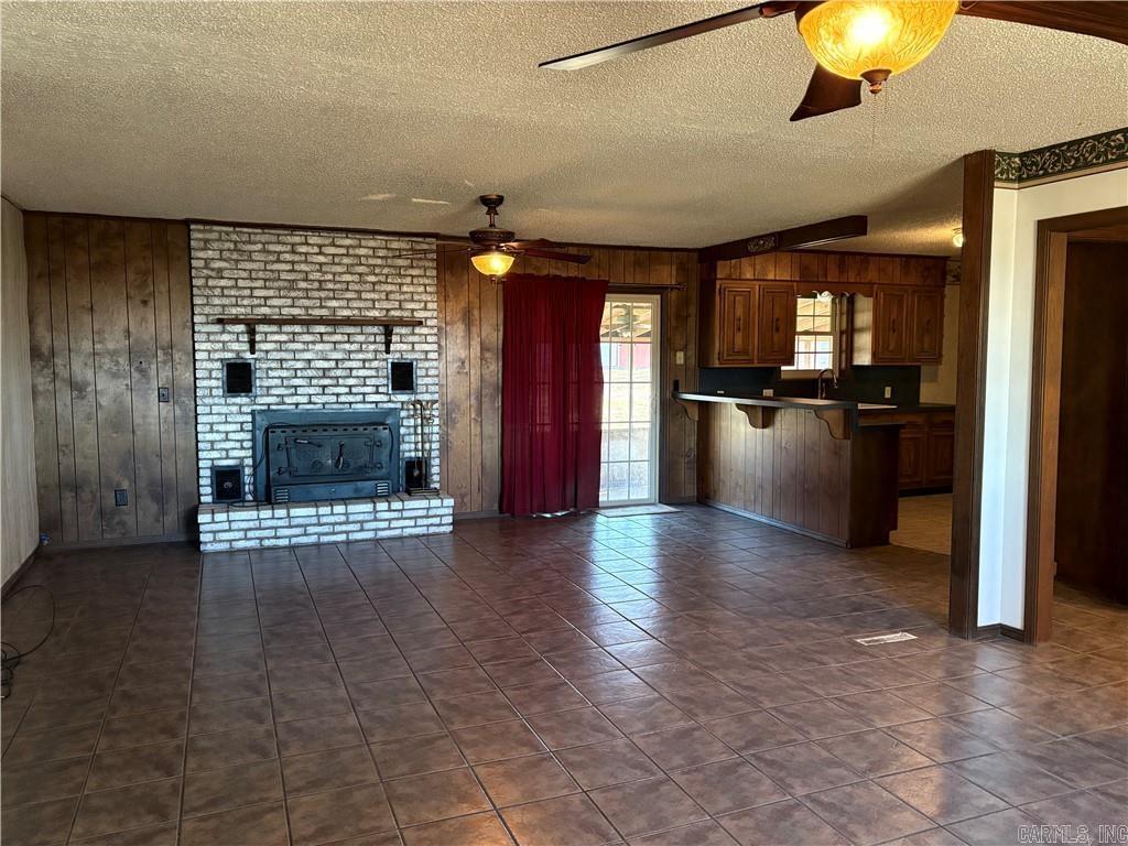11894 Highway 359