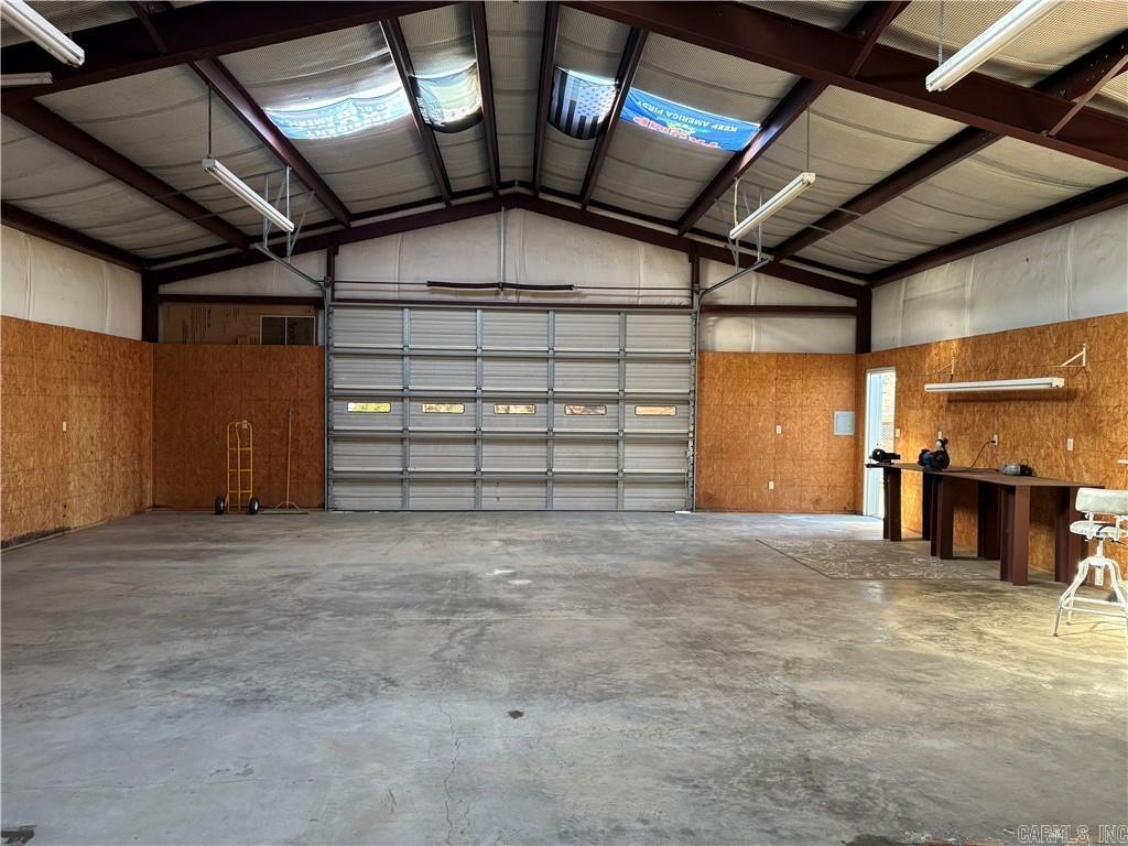 11894 Highway 359