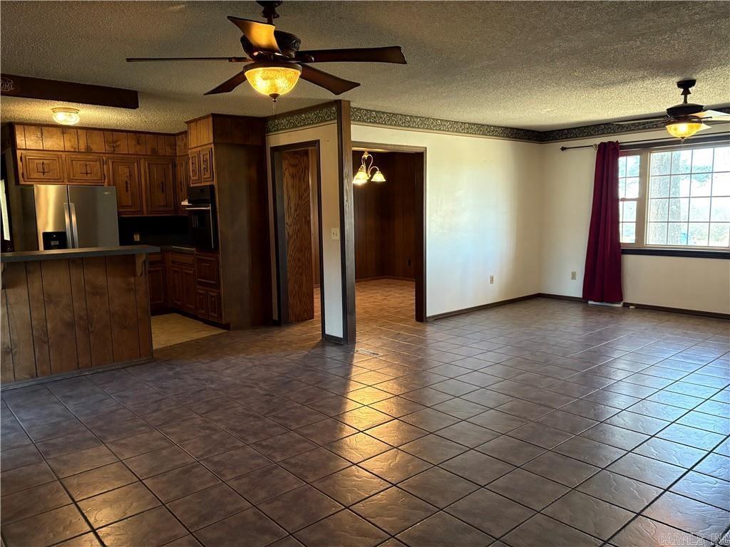 11894 Highway 359