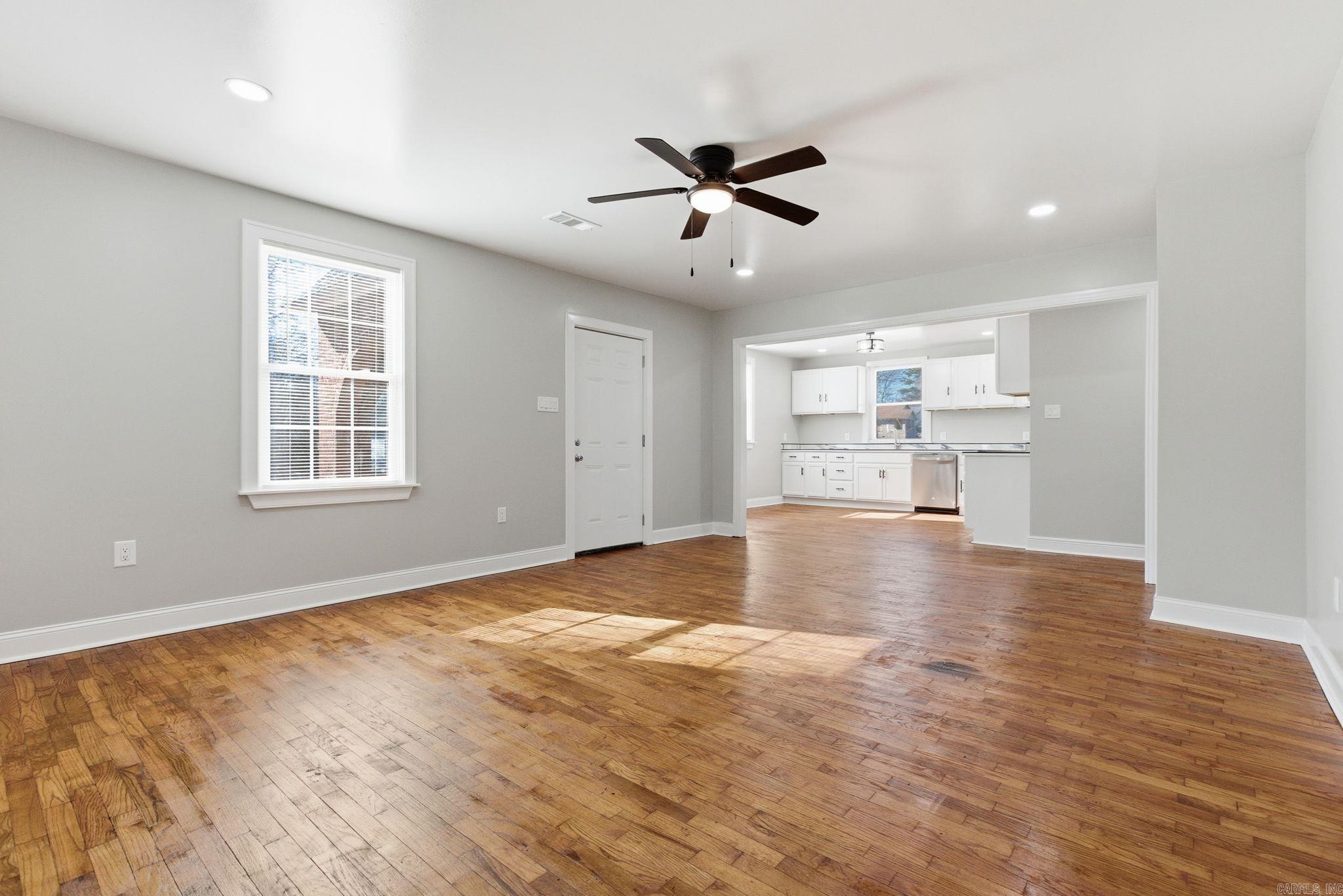 1703 W 19Th Street
