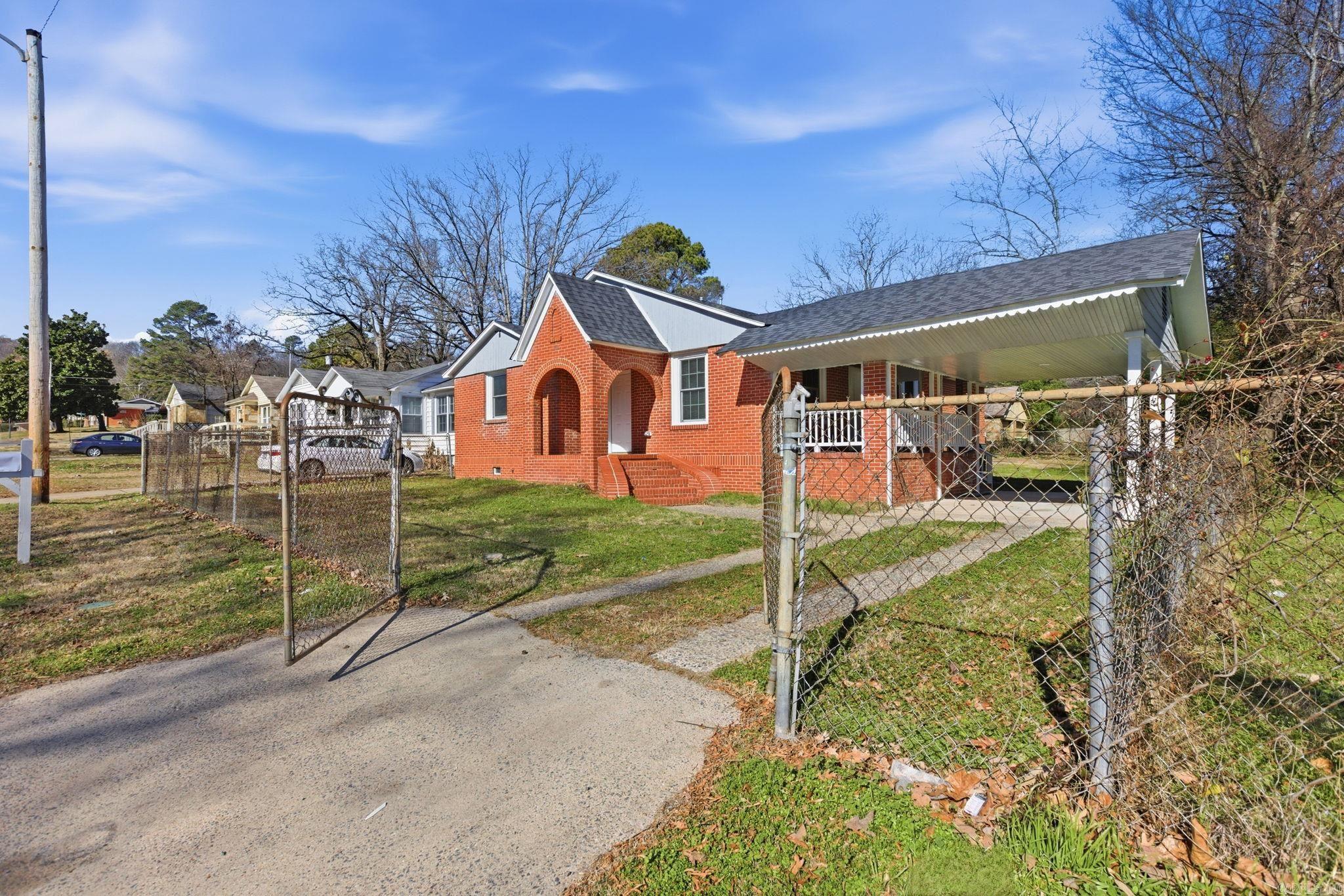1703 W 19Th Street