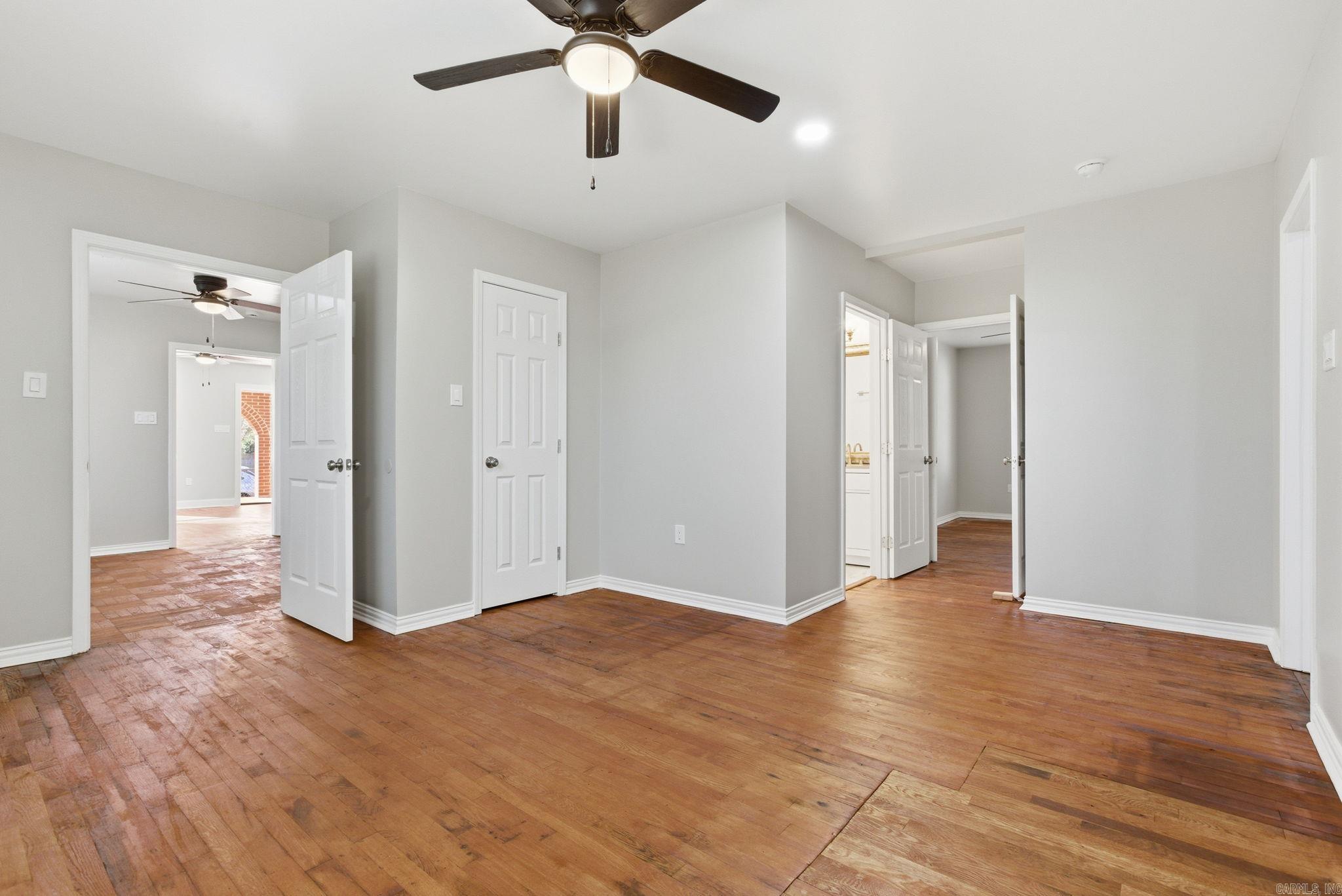 1703 W 19Th Street