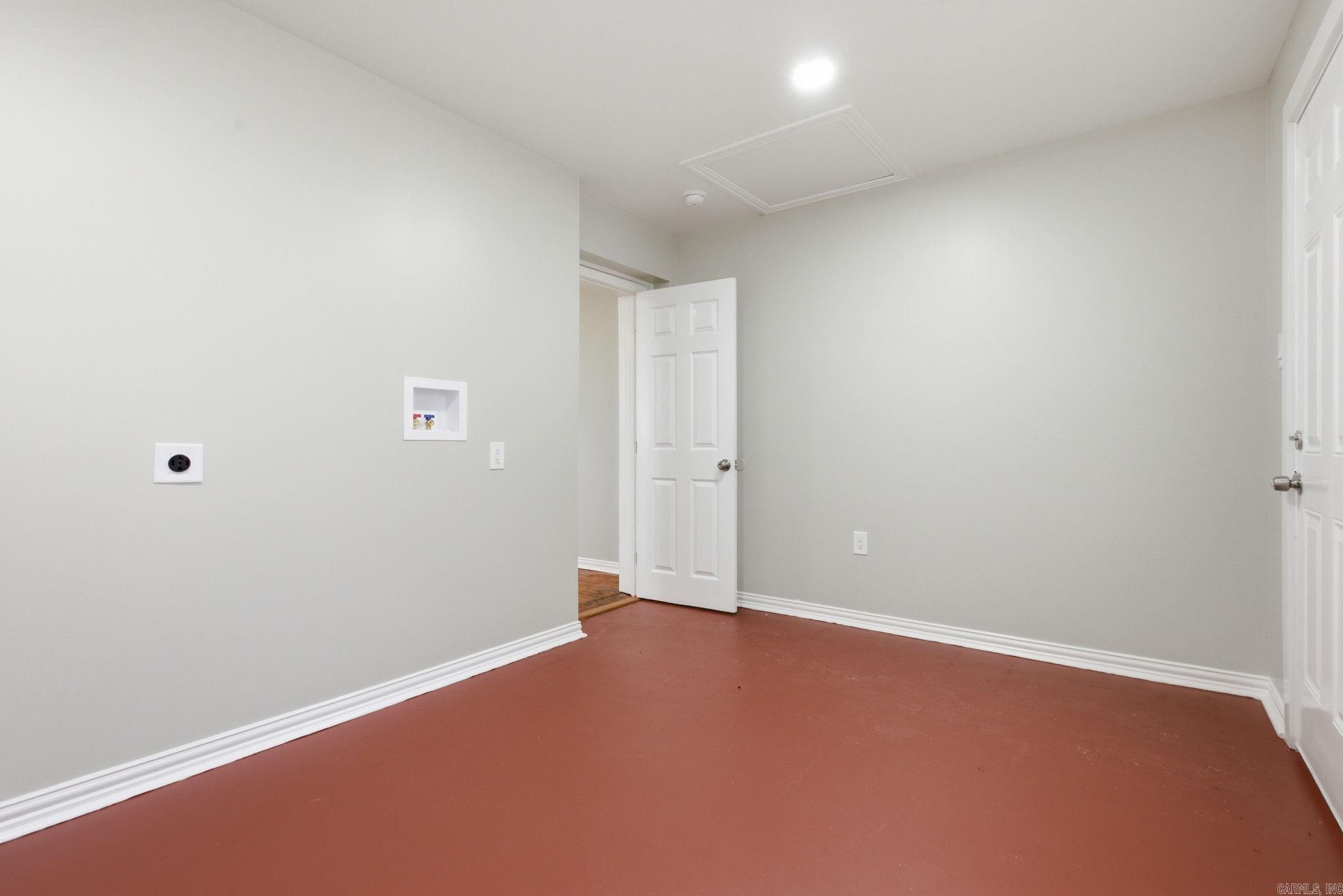 1703 W 19Th Street