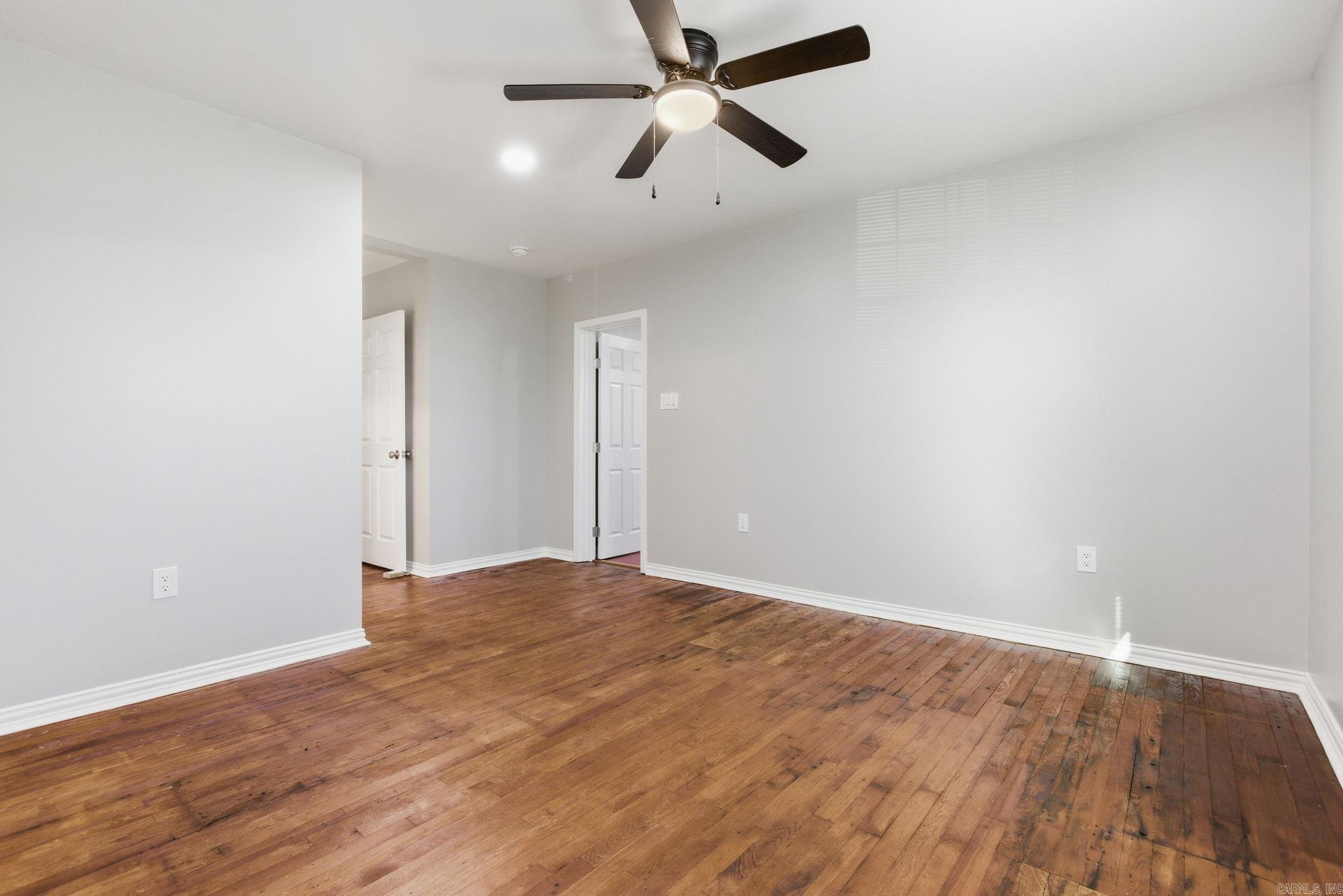 1703 W 19Th Street