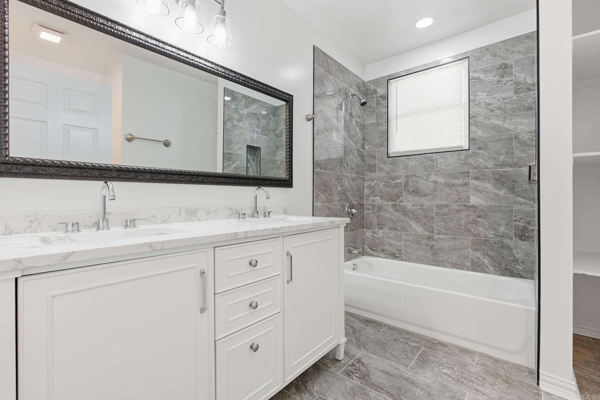1703 W 19Th Street