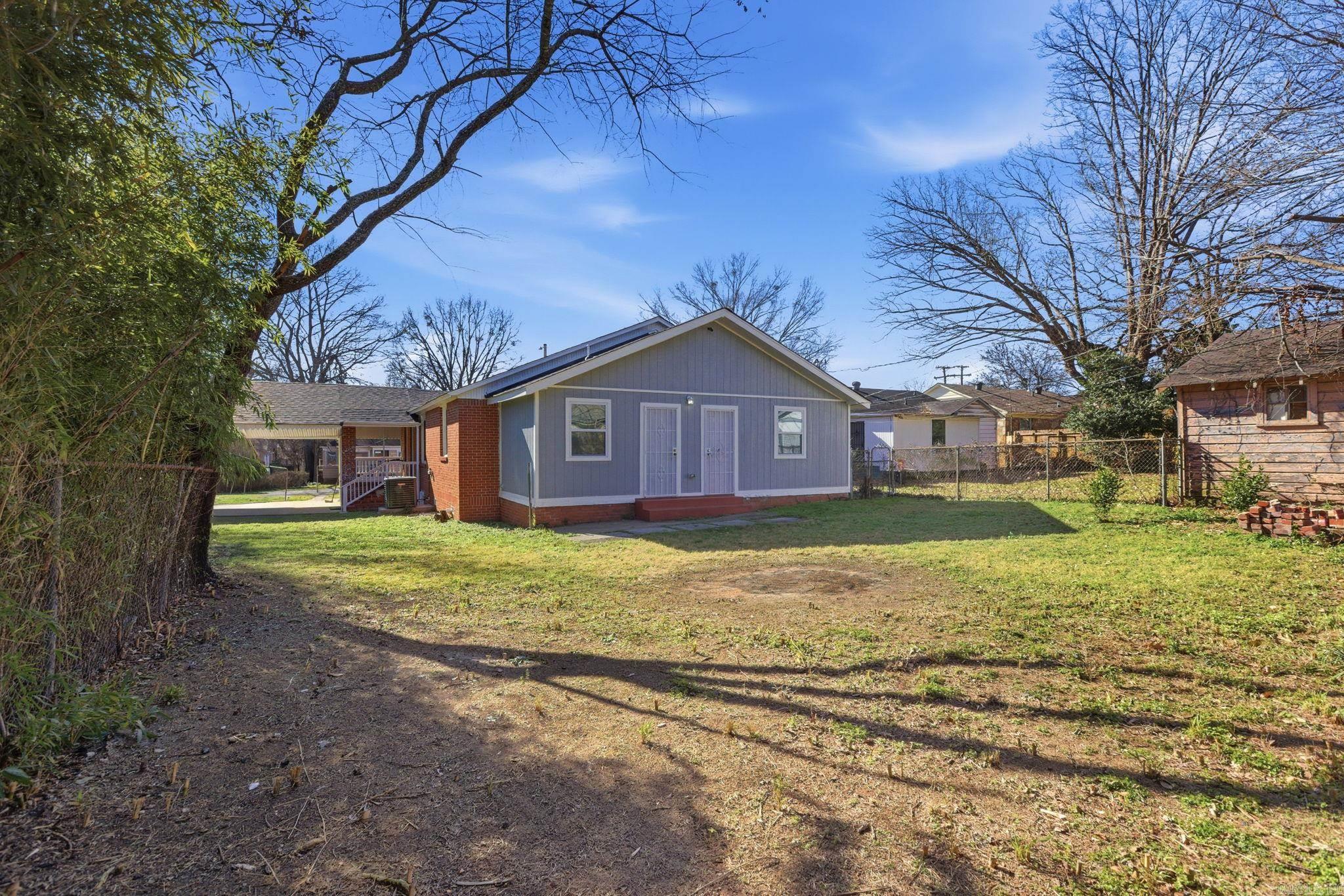 1703 W 19Th Street