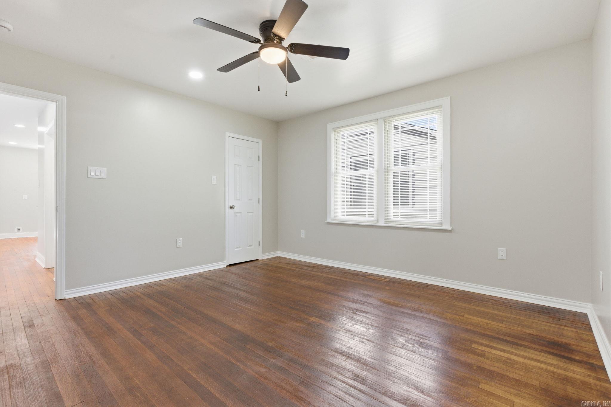 1703 W 19Th Street