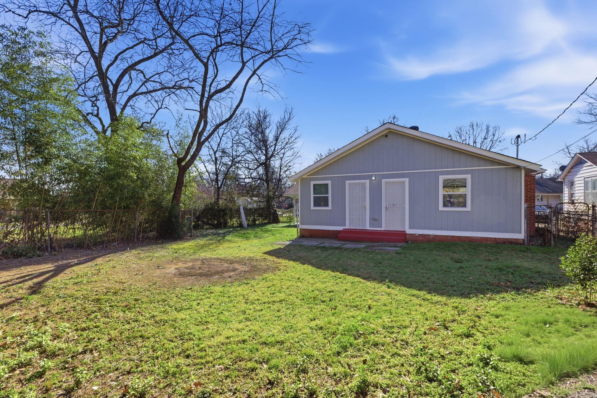 1703 W 19Th Street