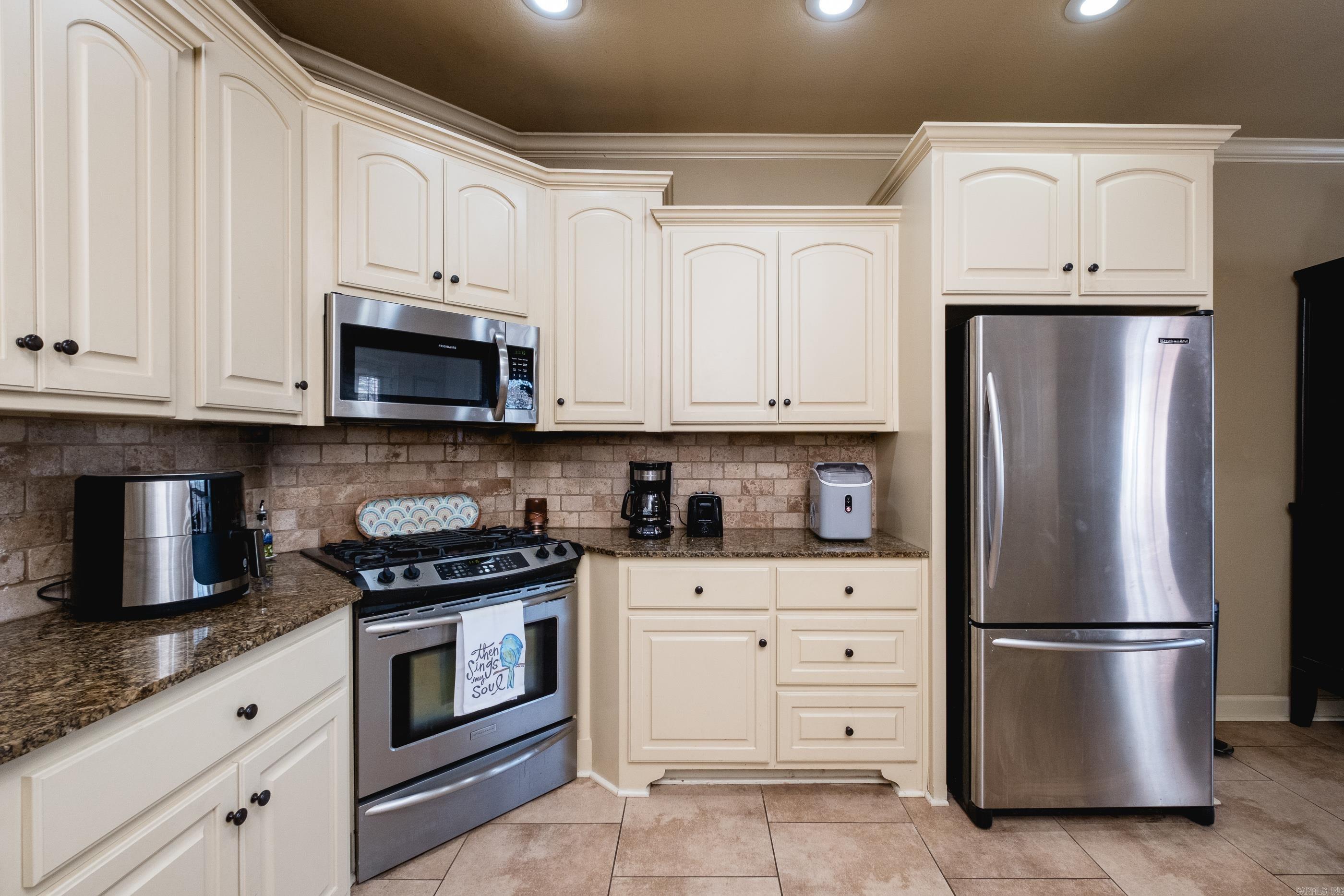 26 Epernay Circle