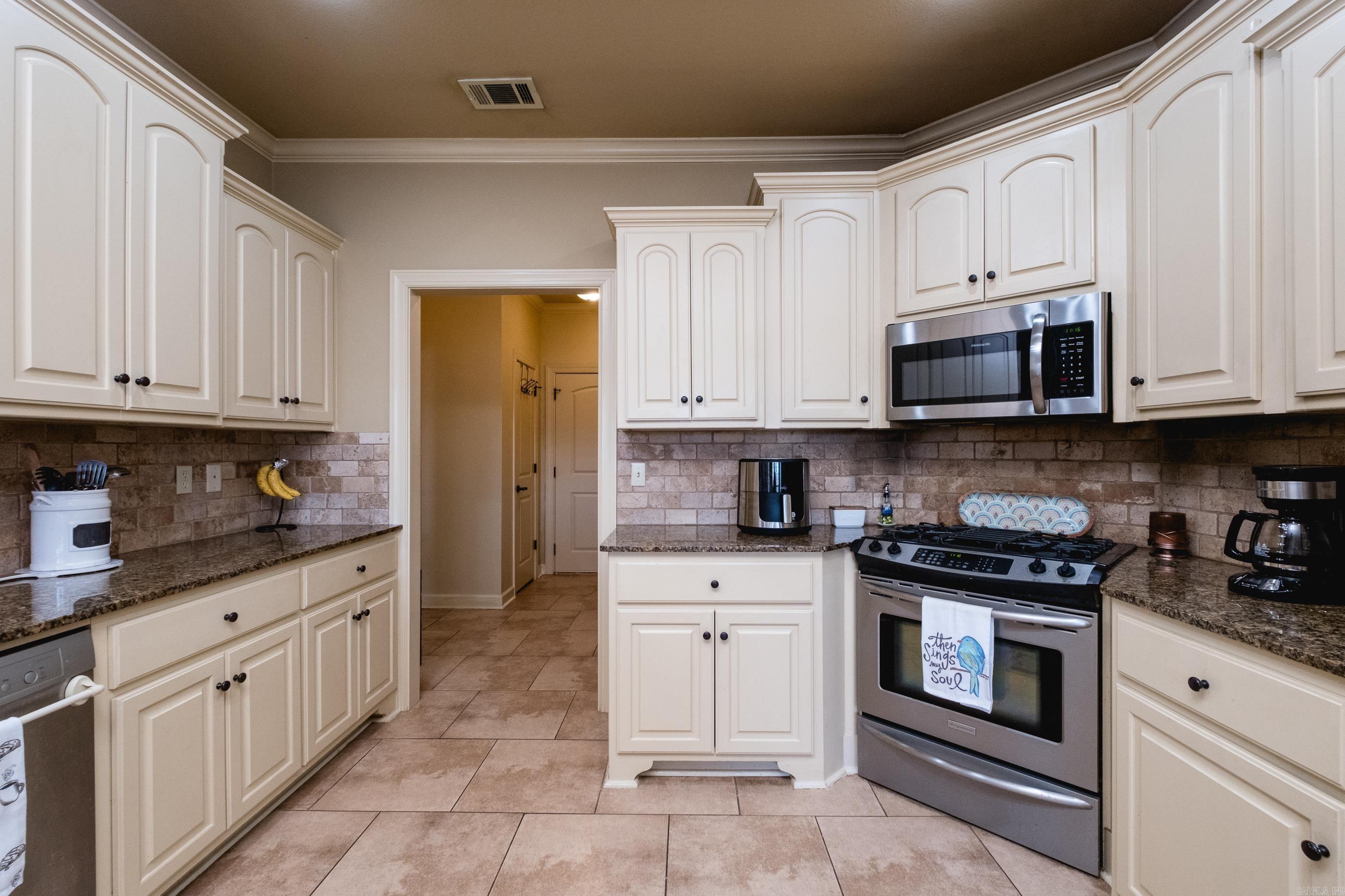 26 Epernay Circle
