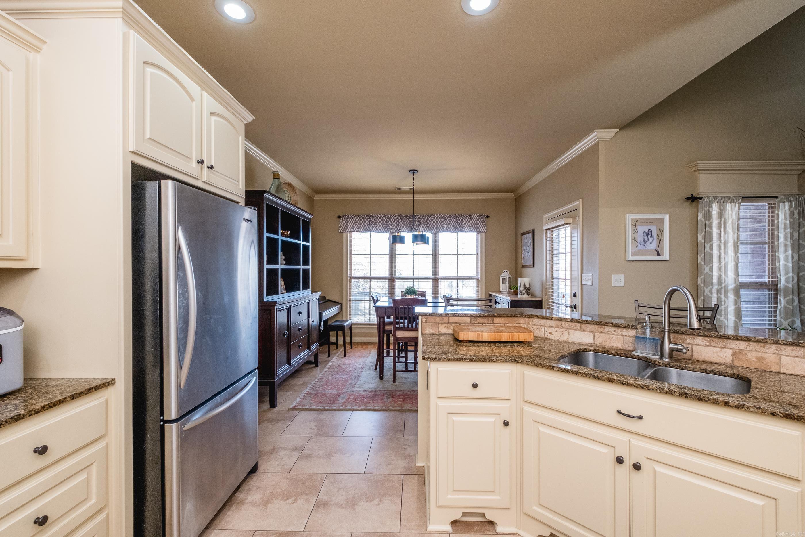 26 Epernay Circle