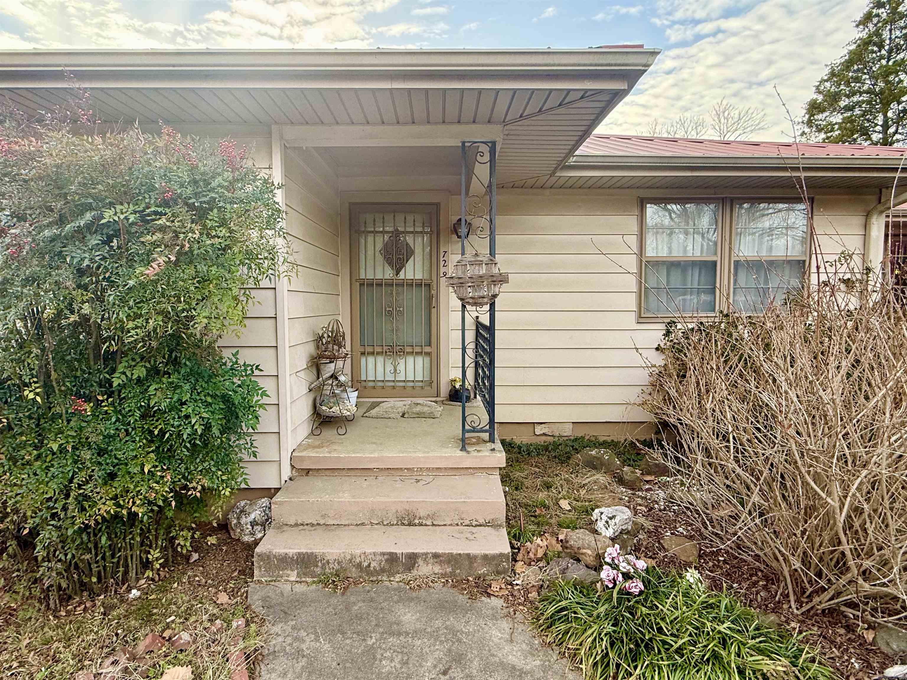 729 Fairview Street