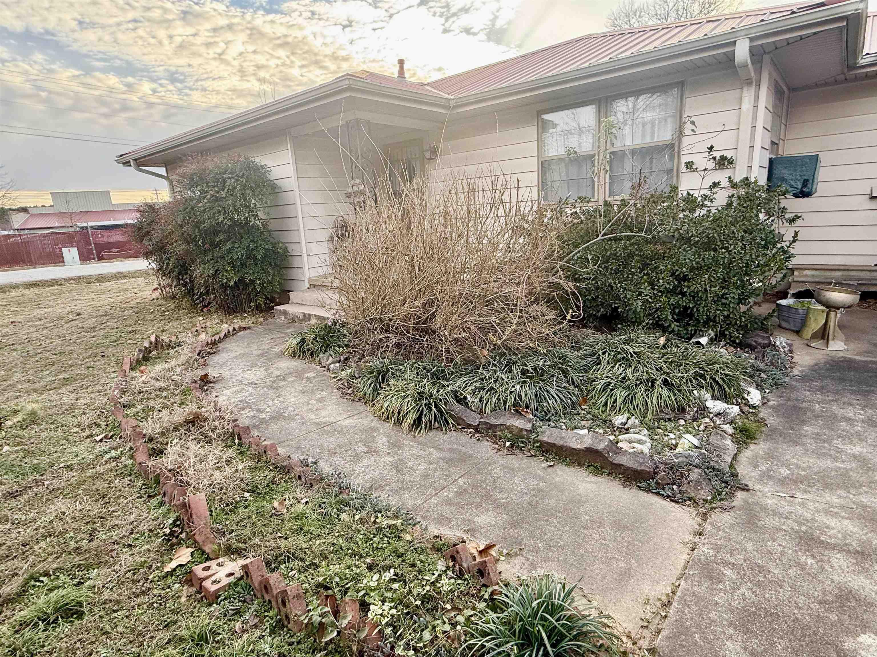 729 Fairview Street