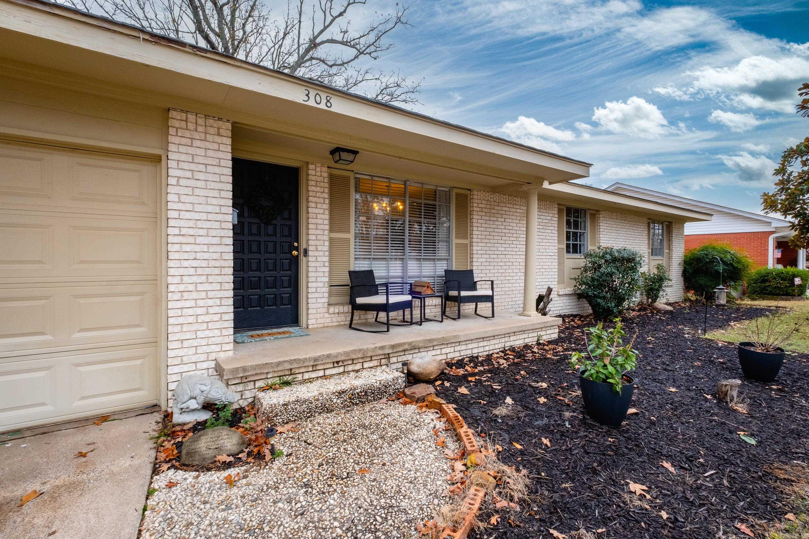 308 S Longfield