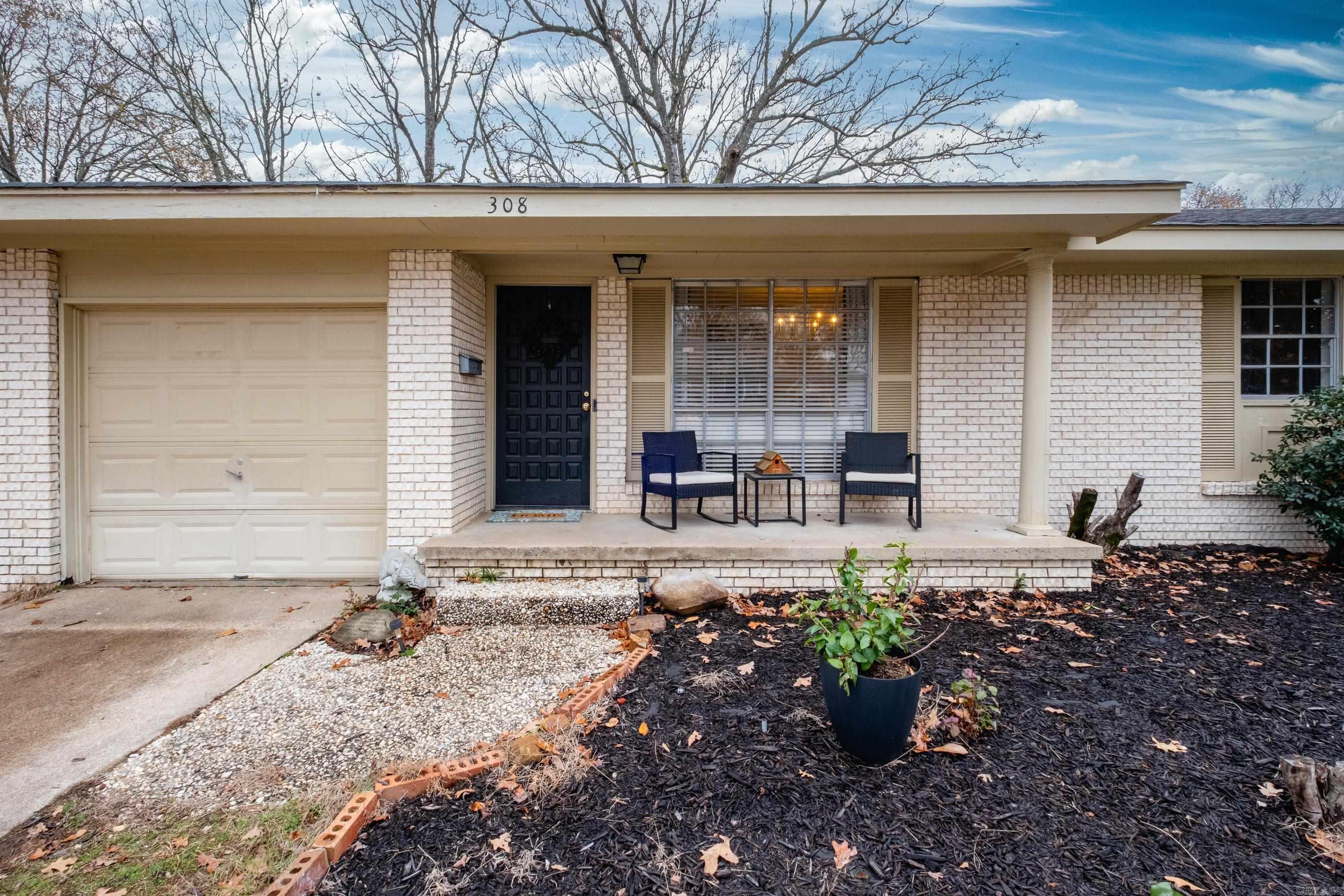 308 S Longfield