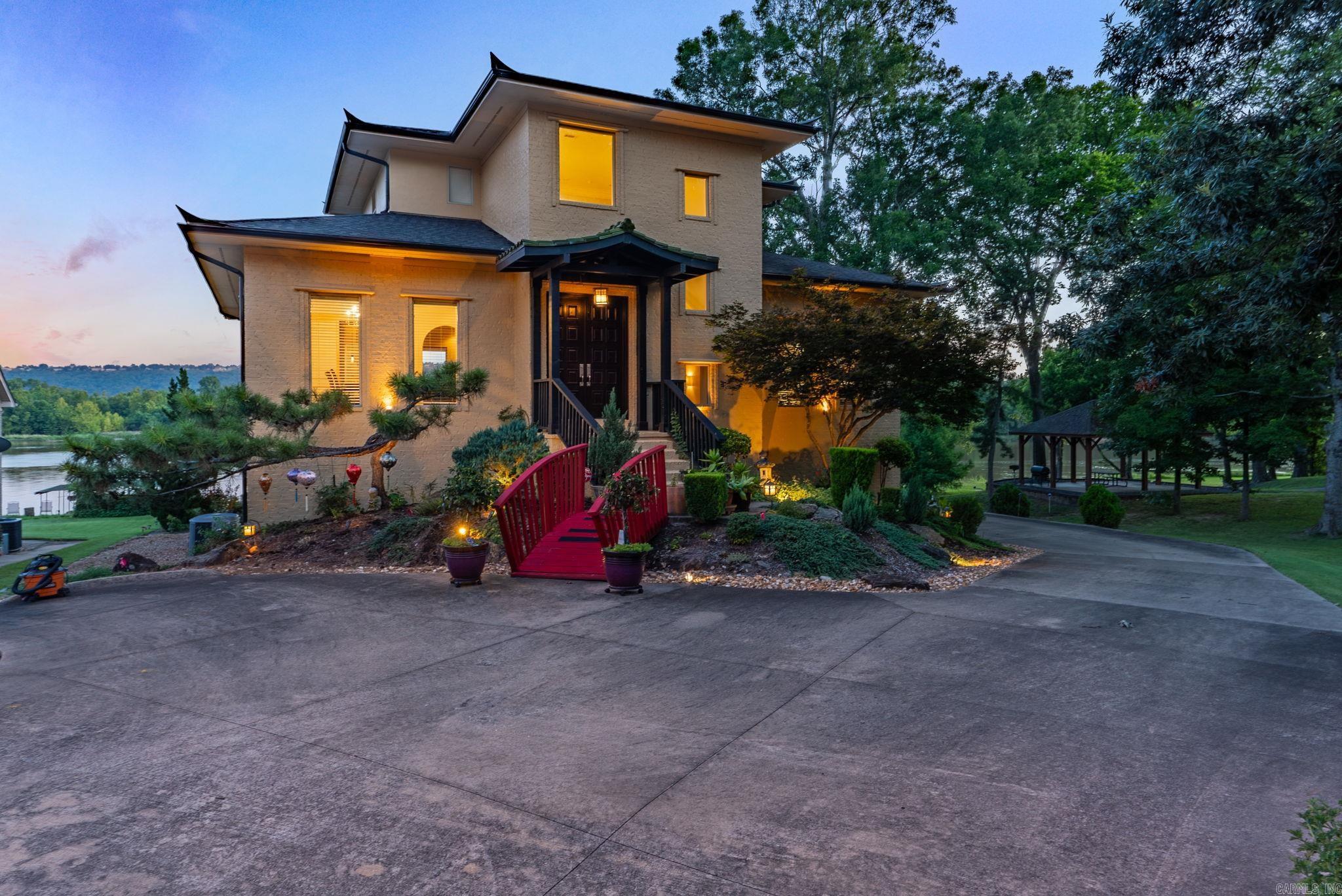 7 Crystal Mountain Cove