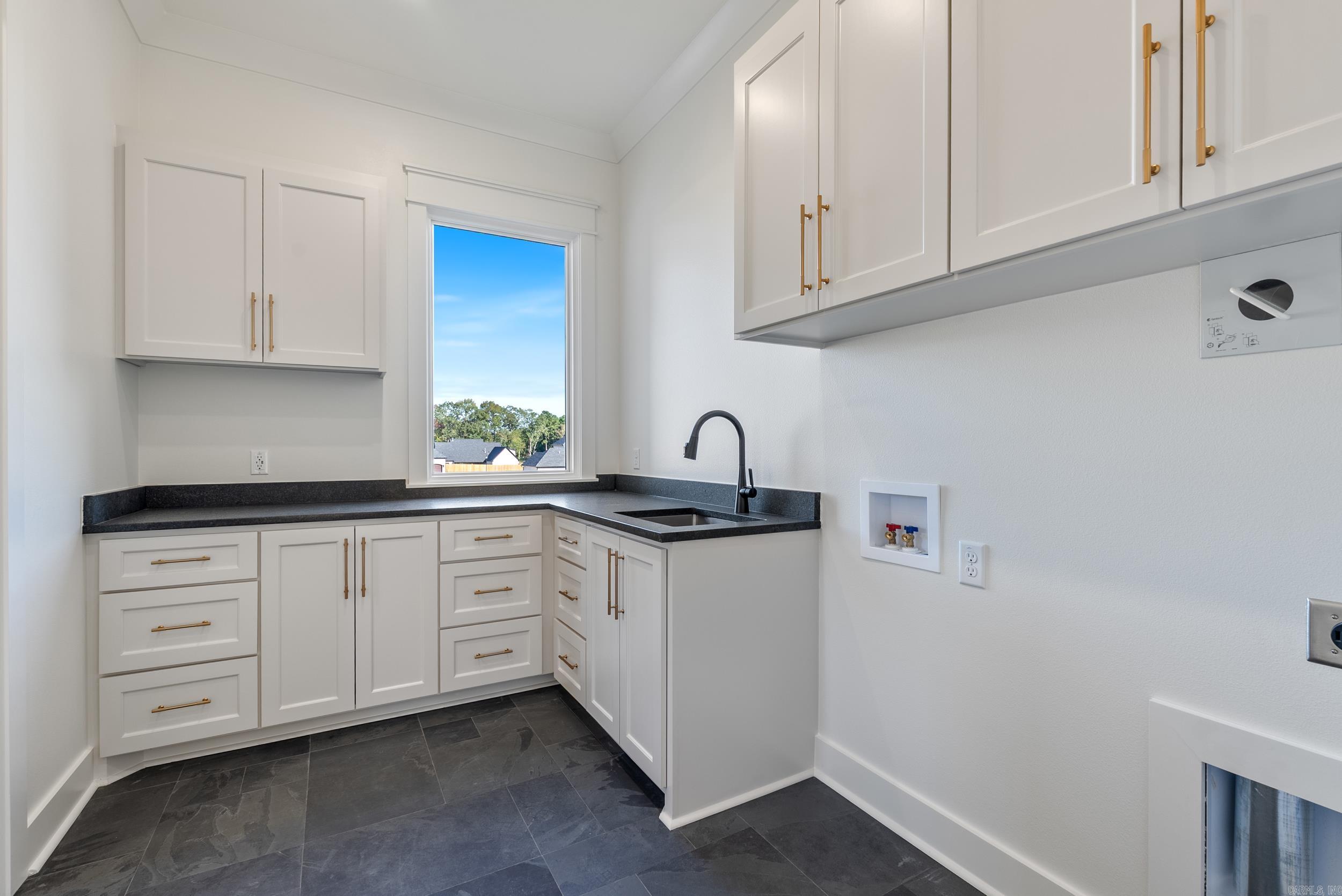 1635 Southwinds Drive