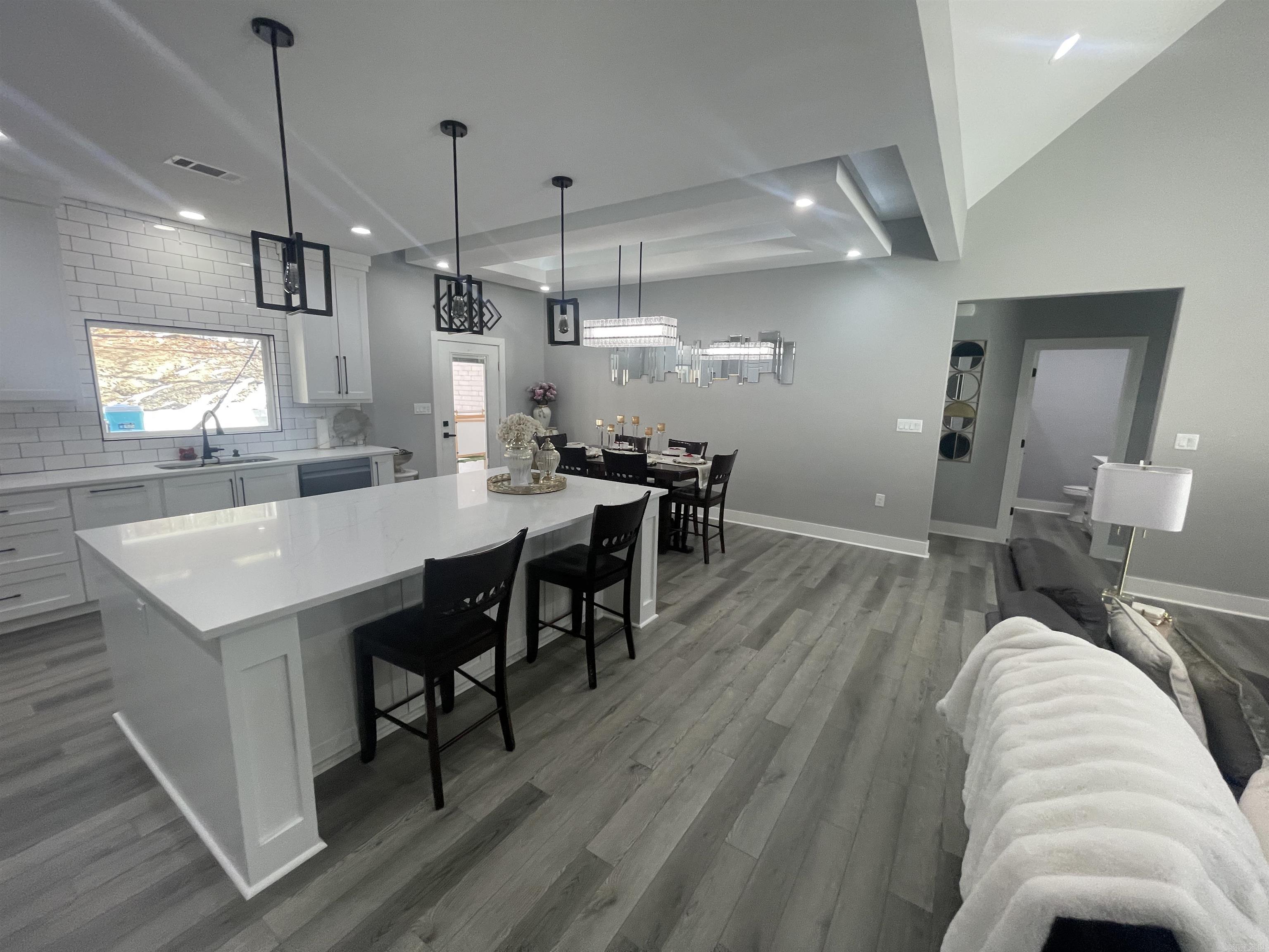 3011 Beauchamp Road