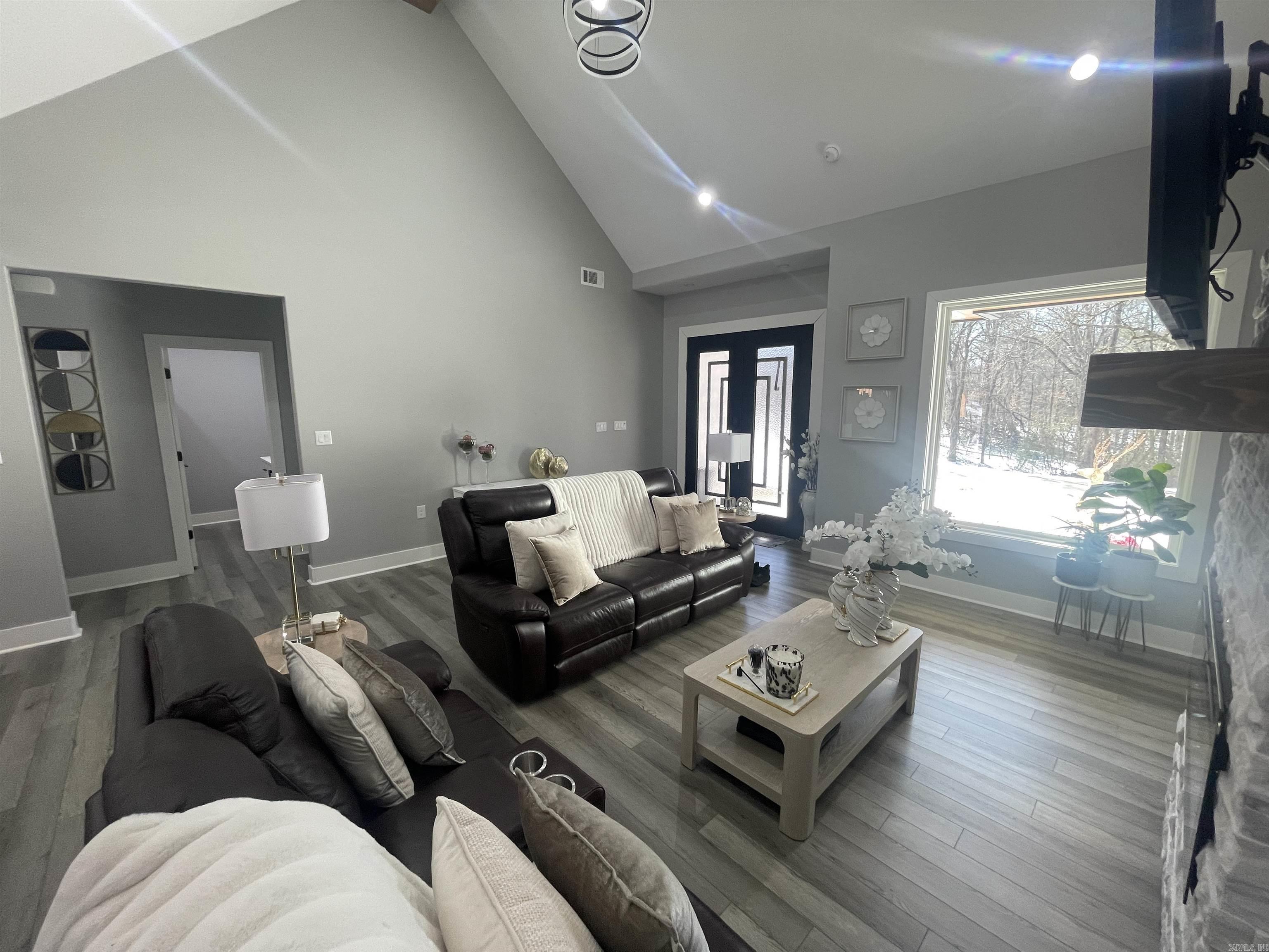 3011 Beauchamp Road