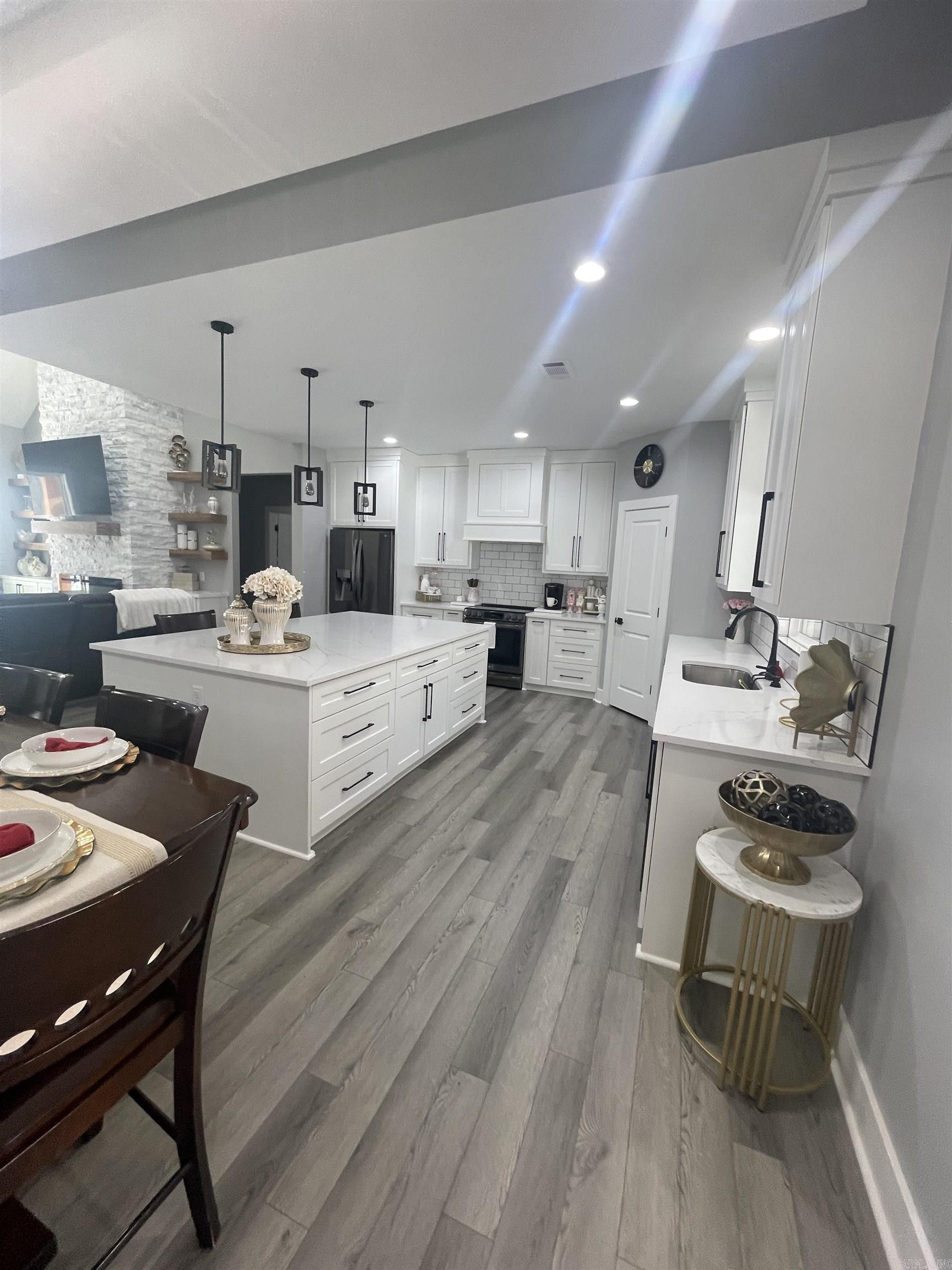 3011 Beauchamp Road