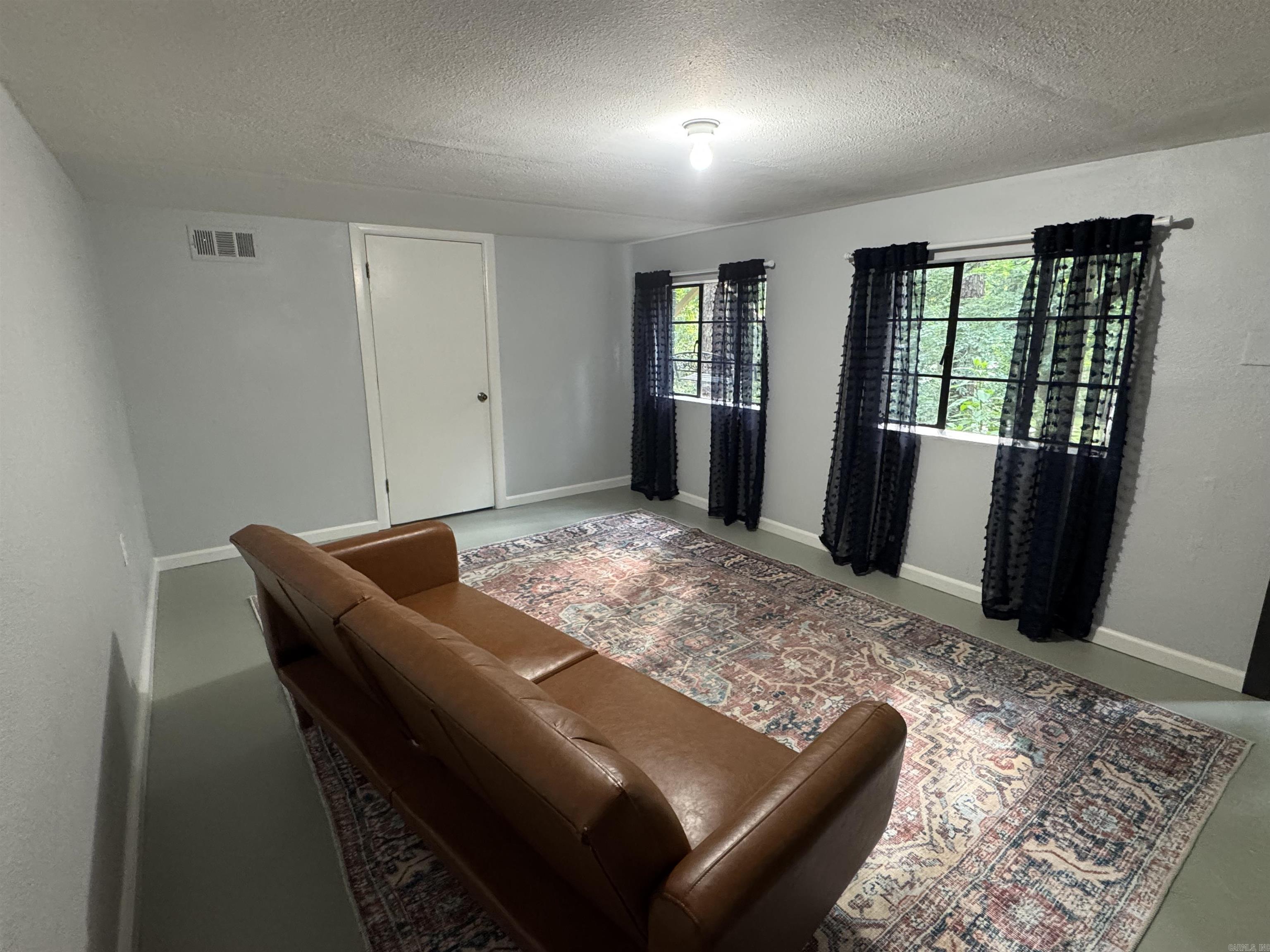 305 Ramble St