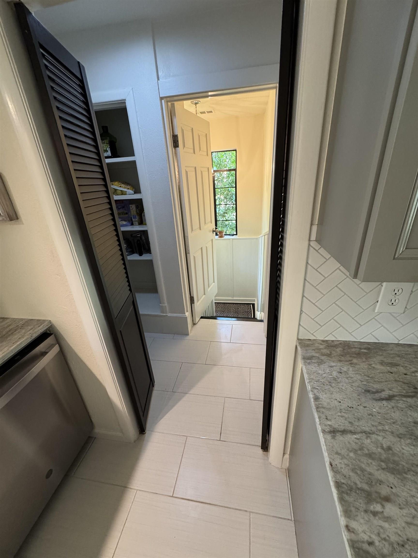 305 Ramble St