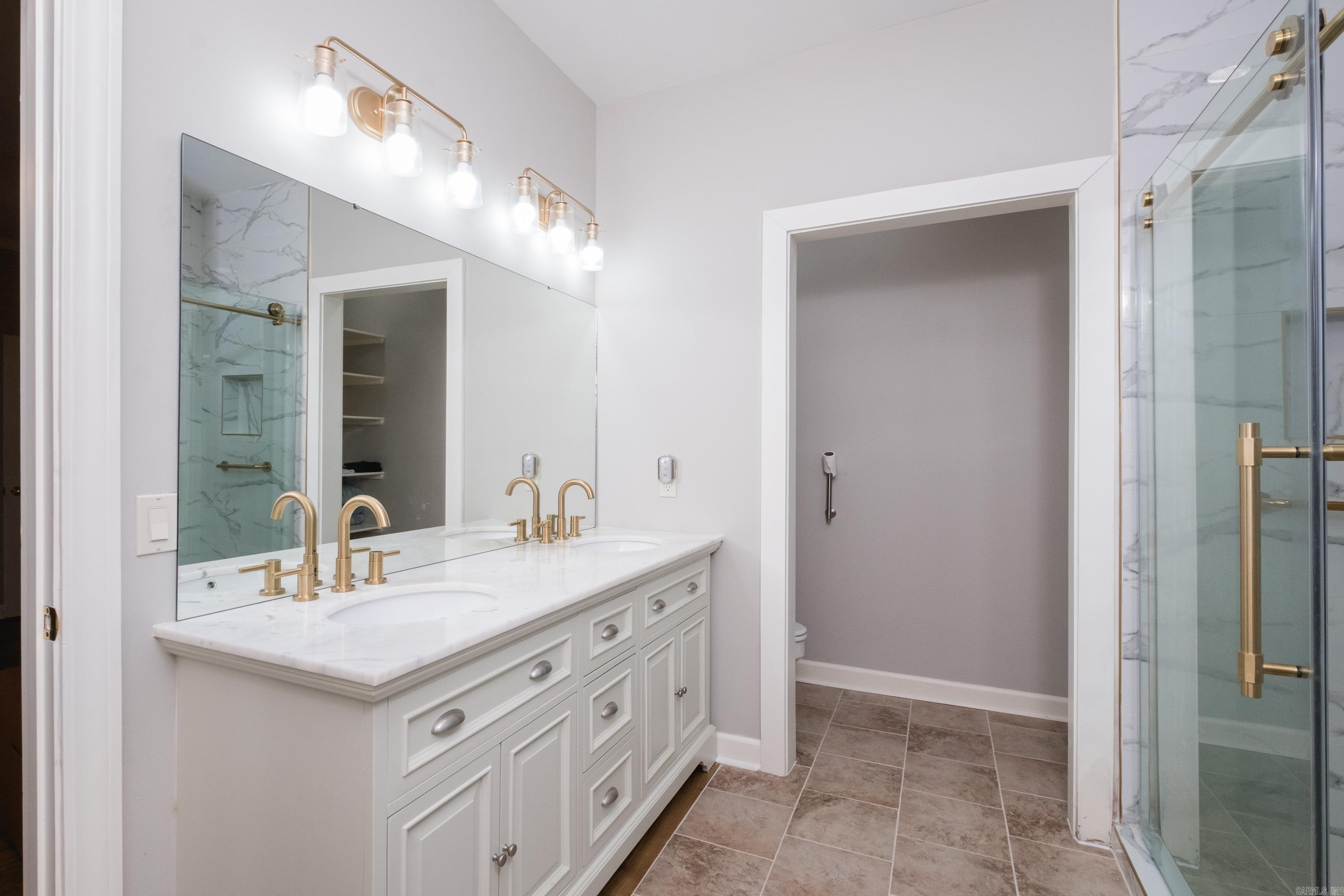 28 Saint John Pl