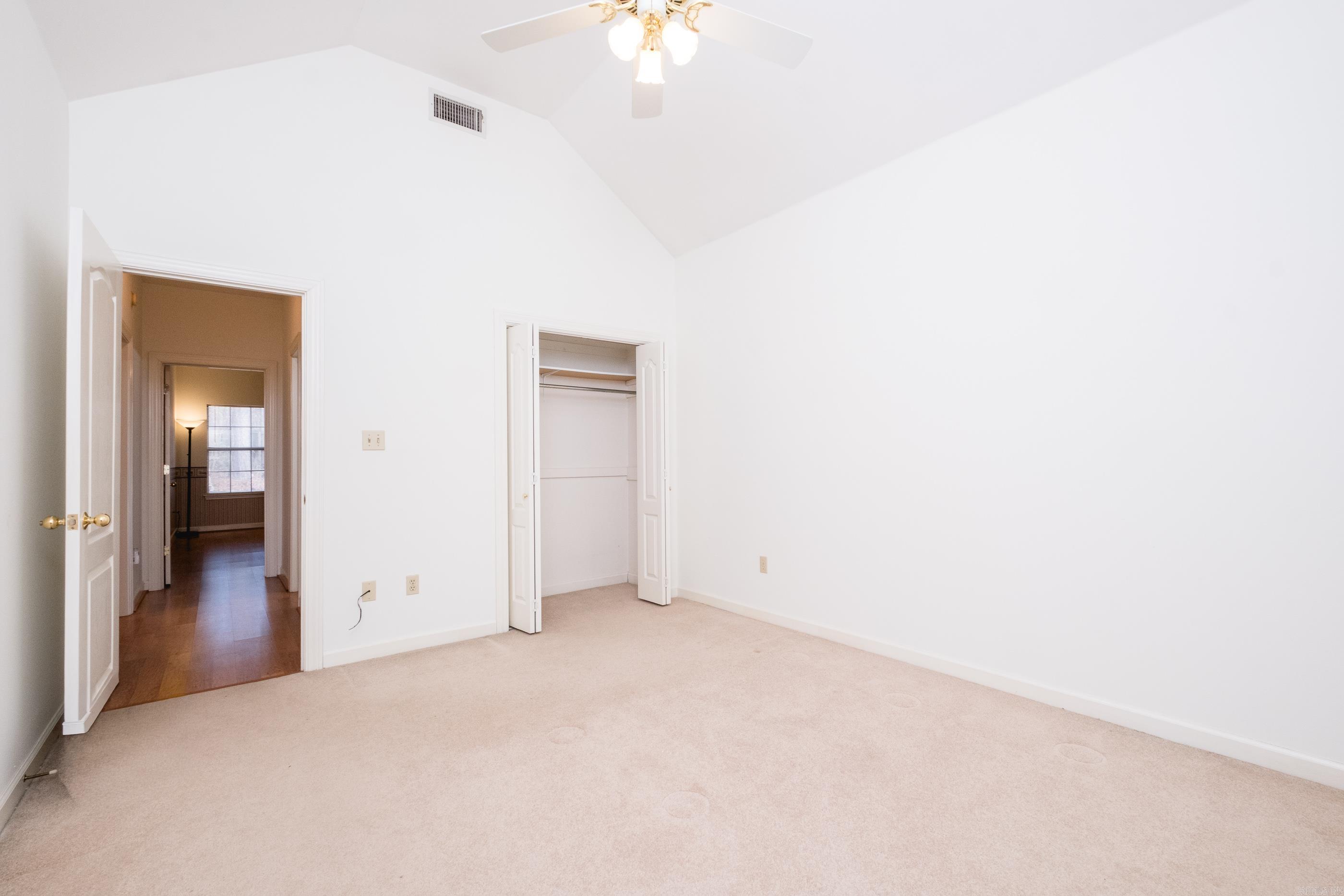 28 Saint John Pl