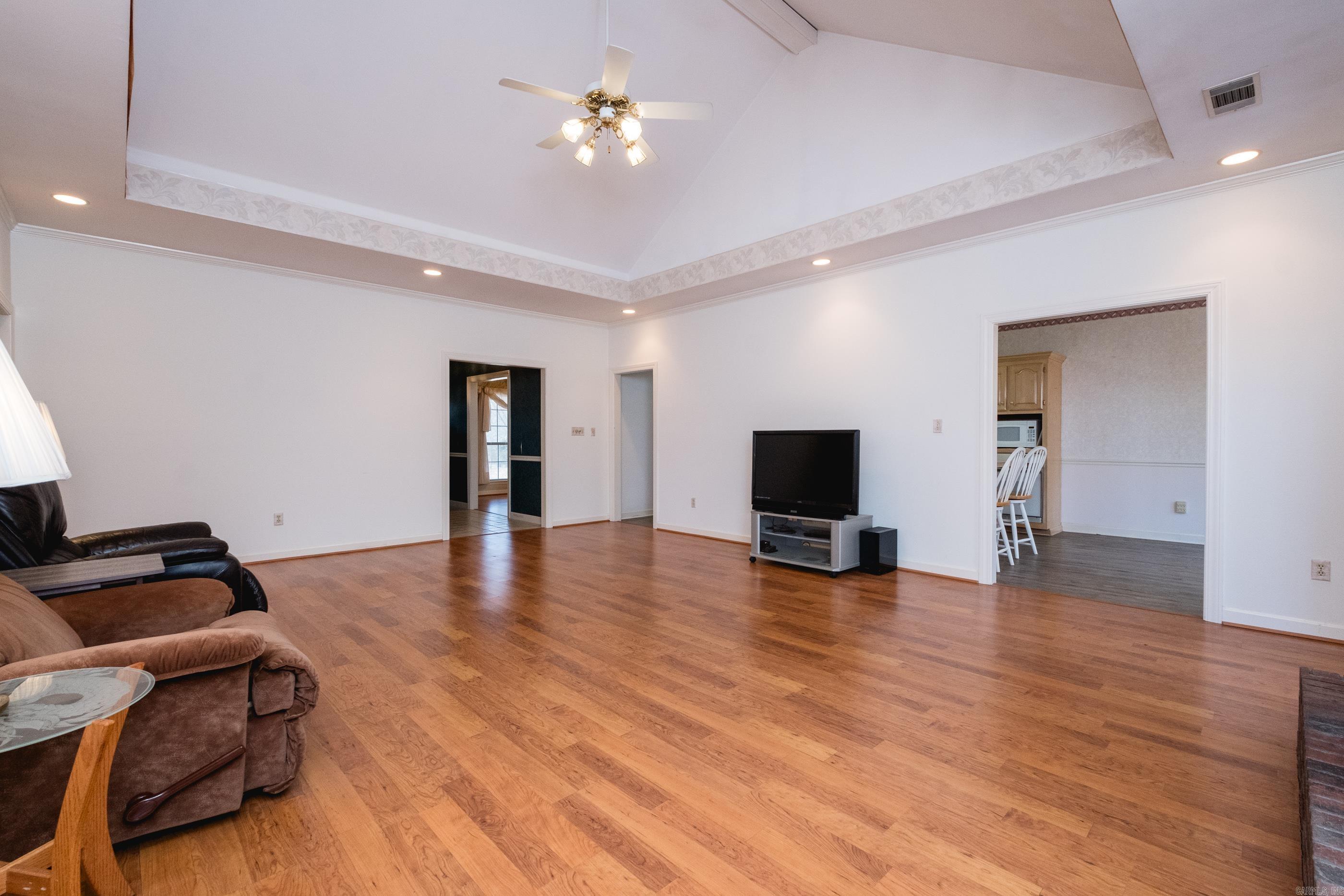 28 Saint John Pl