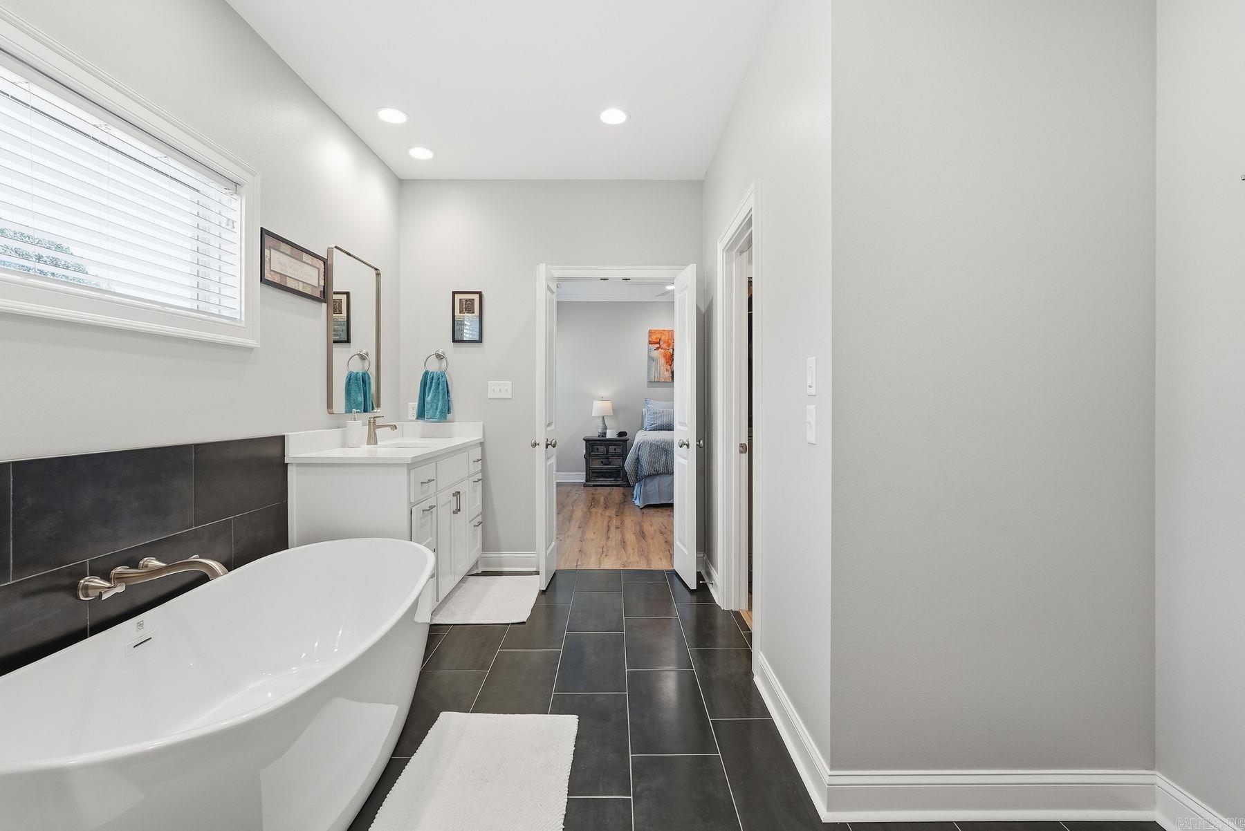 4830 EDGEWOOD PARK Drive