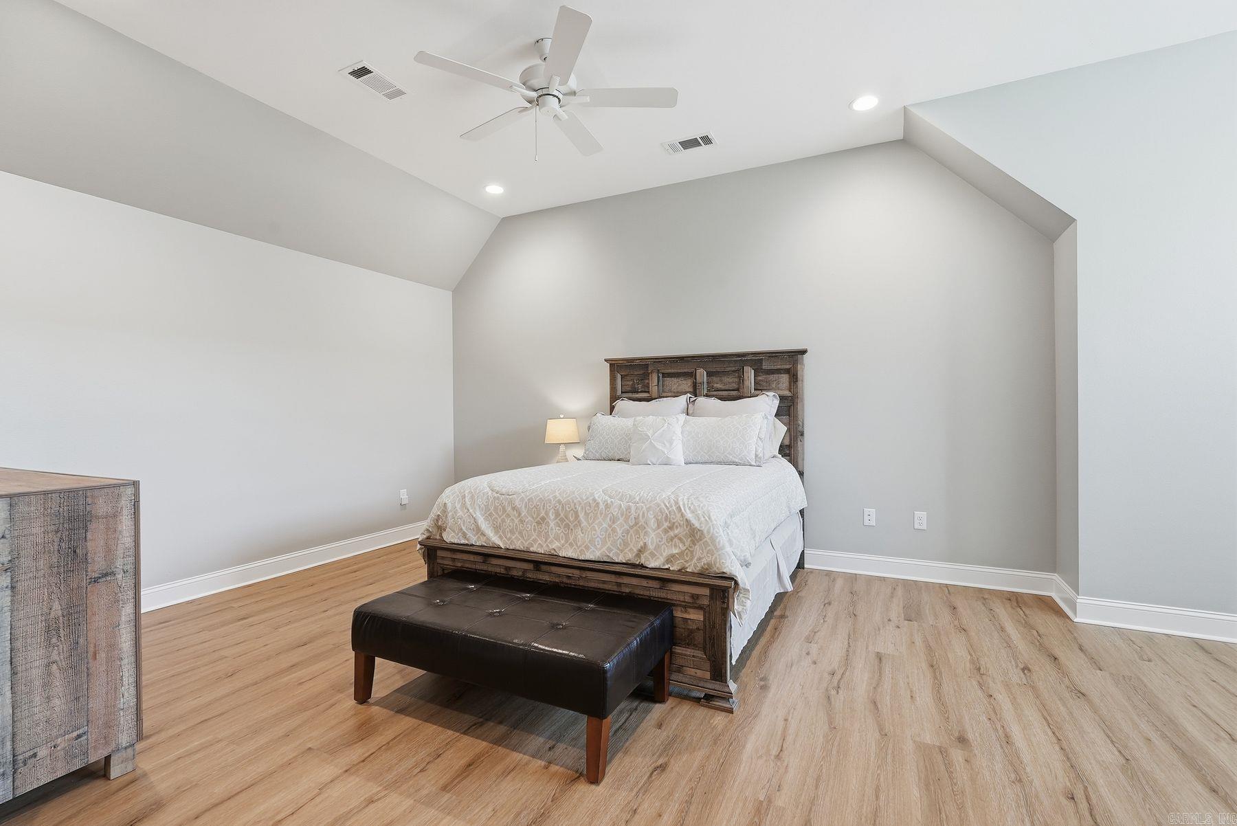 4830 EDGEWOOD PARK Drive