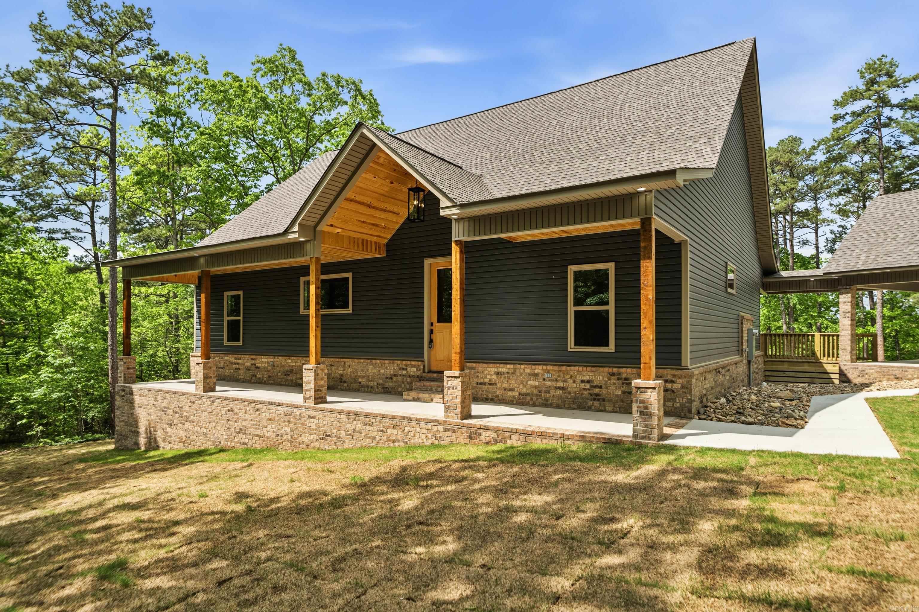 185 Woodview Lane