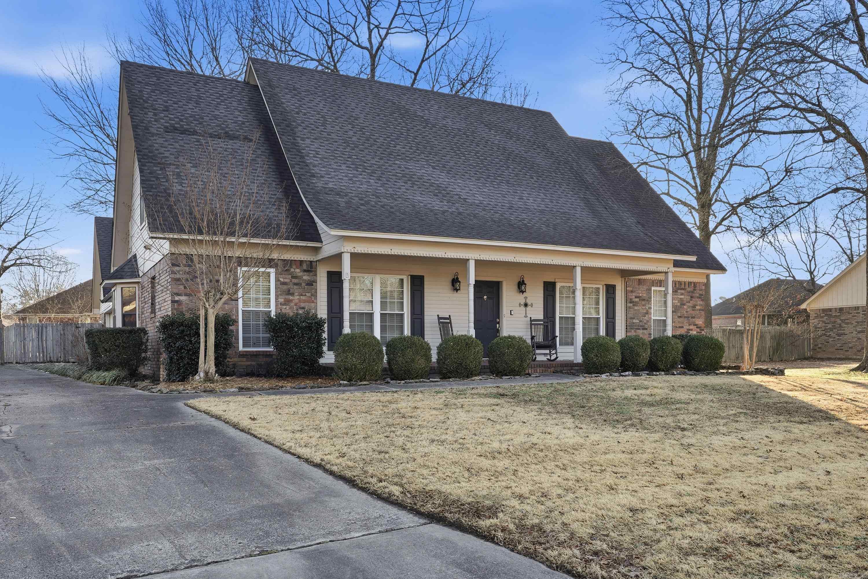 14 Shady Valley Drive