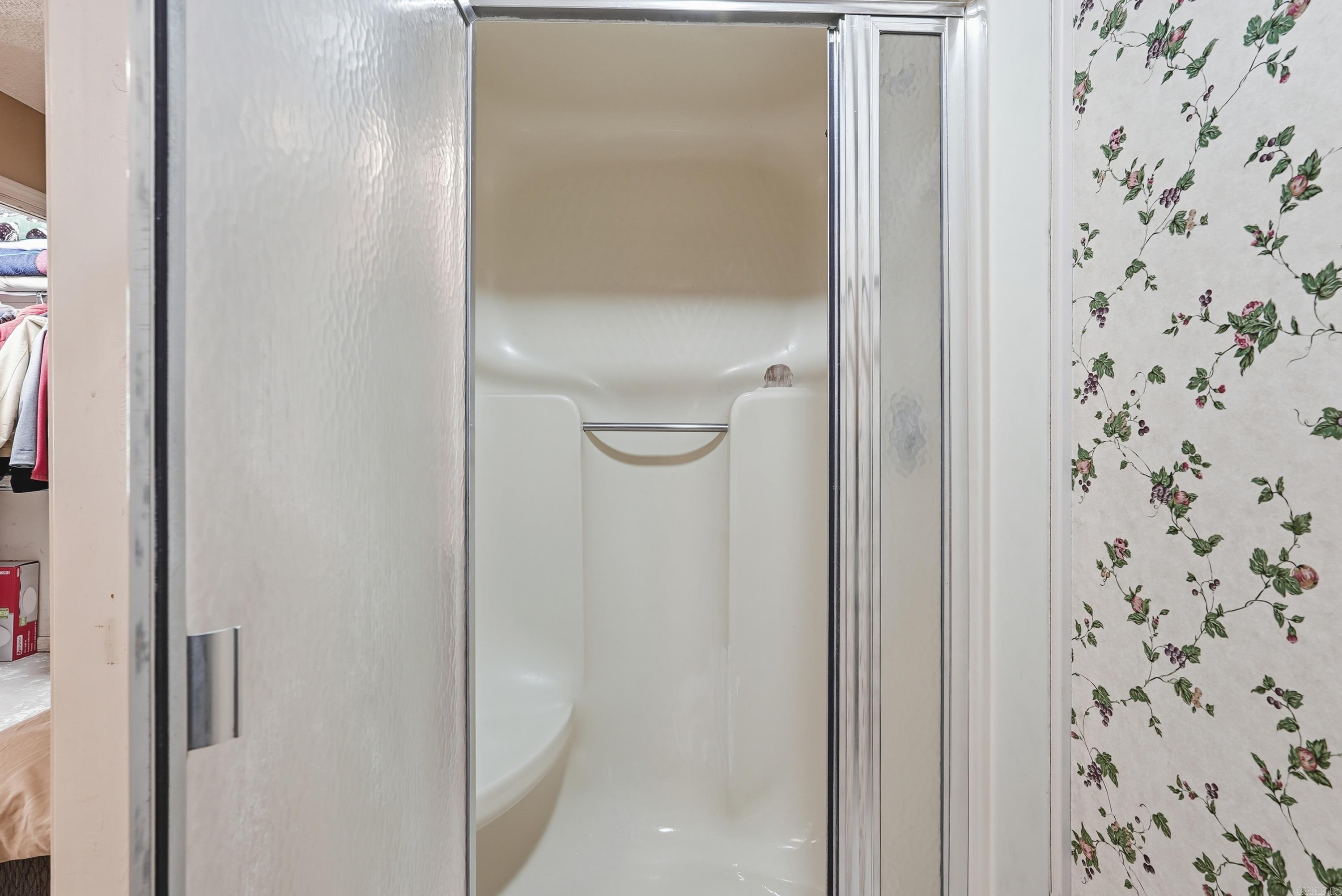 14 Shady Valley Drive