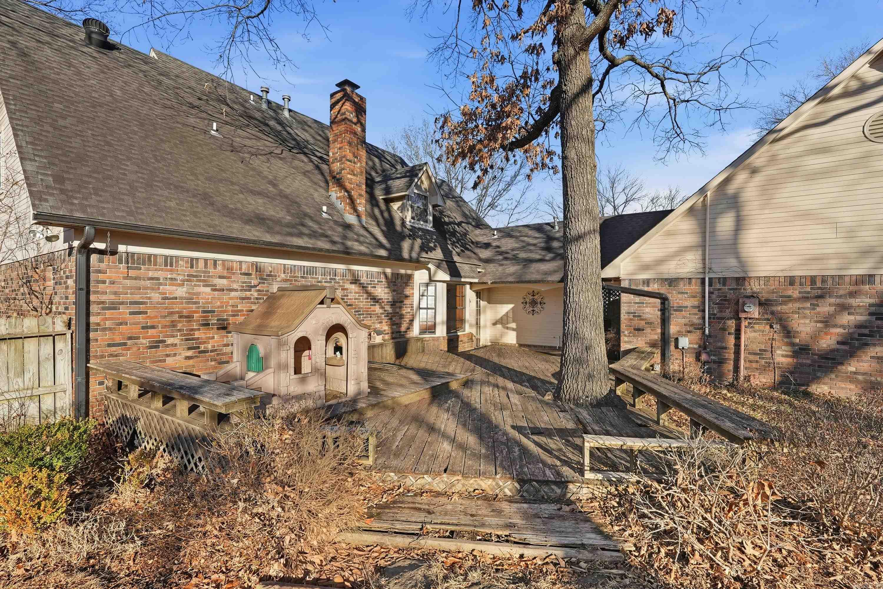 14 Shady Valley Drive