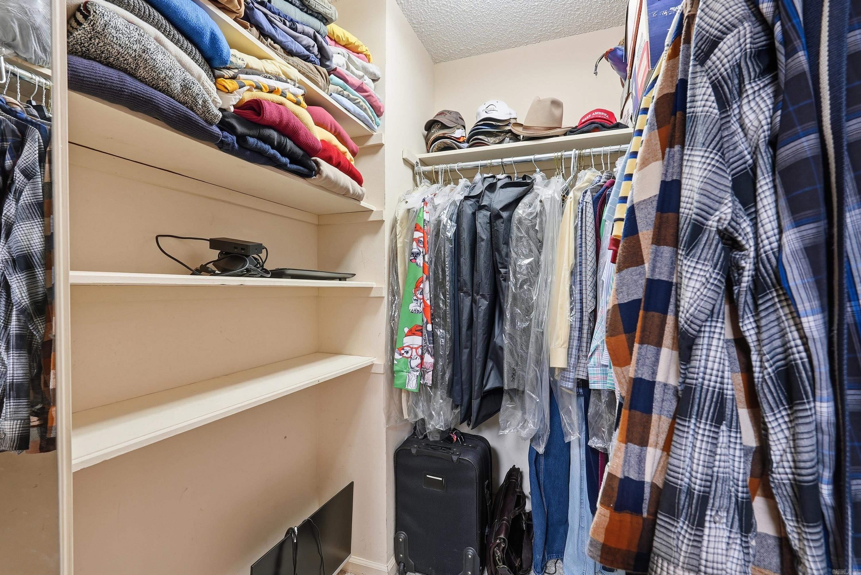 14 Shady Valley Drive