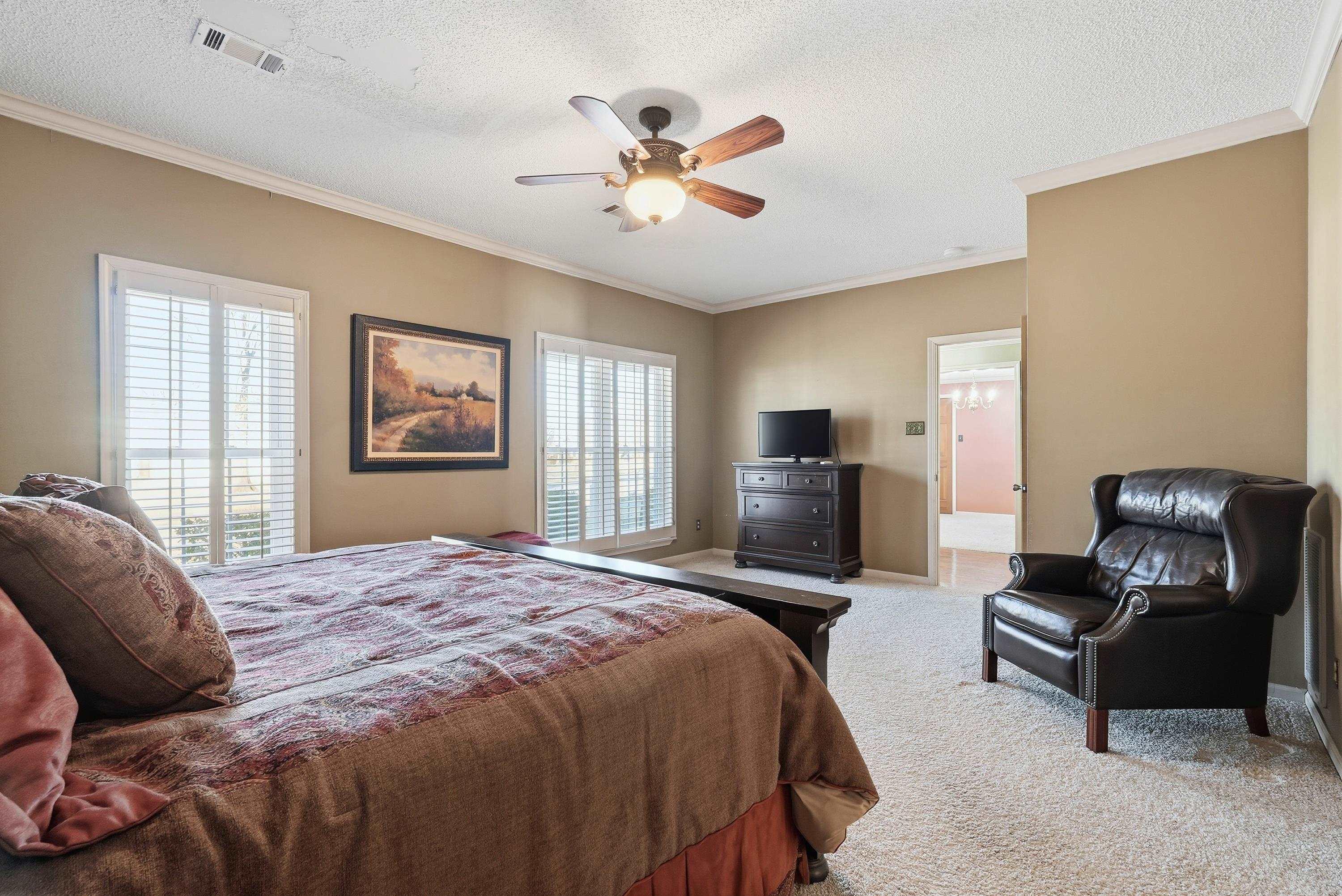 14 Shady Valley Drive