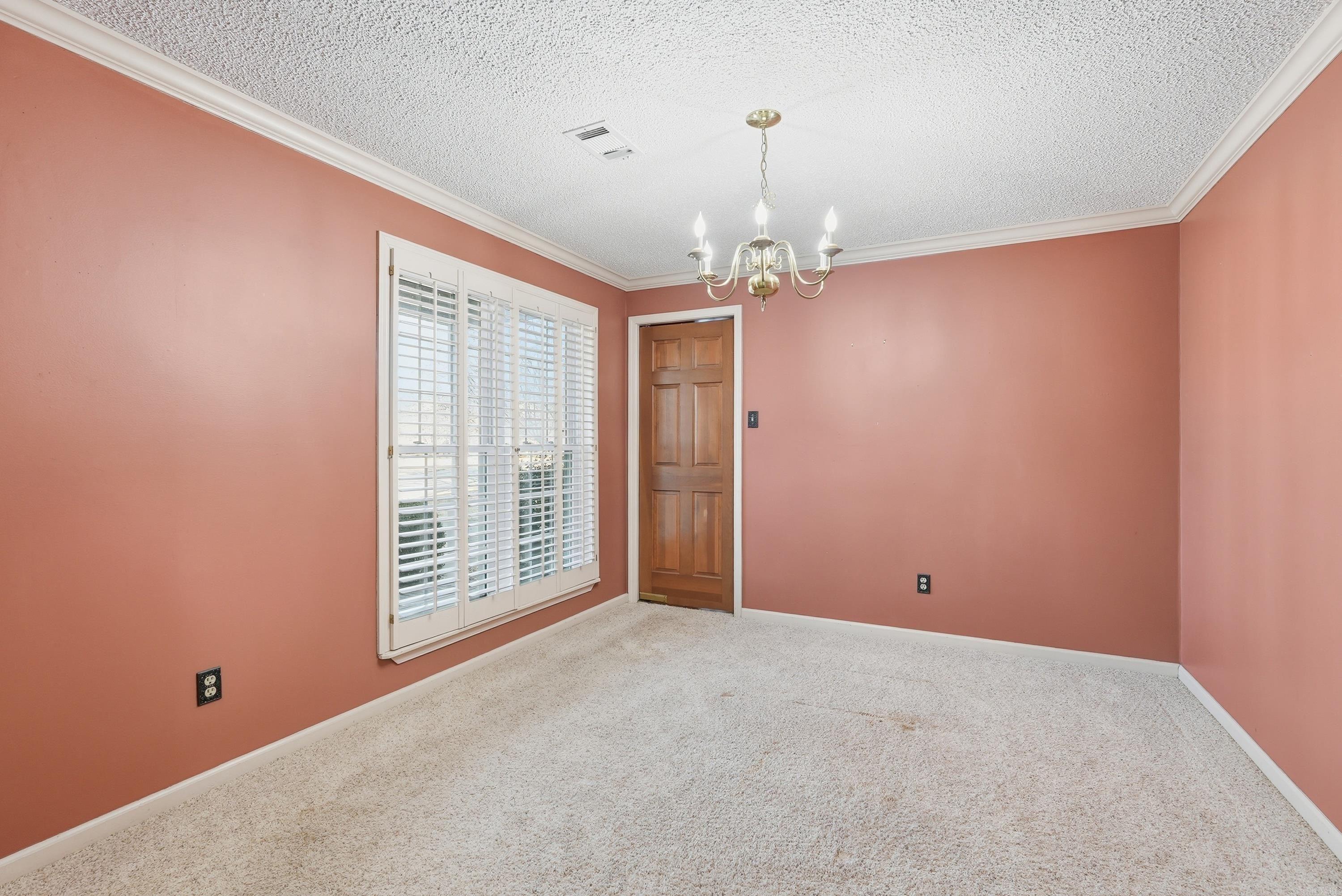 14 Shady Valley Drive