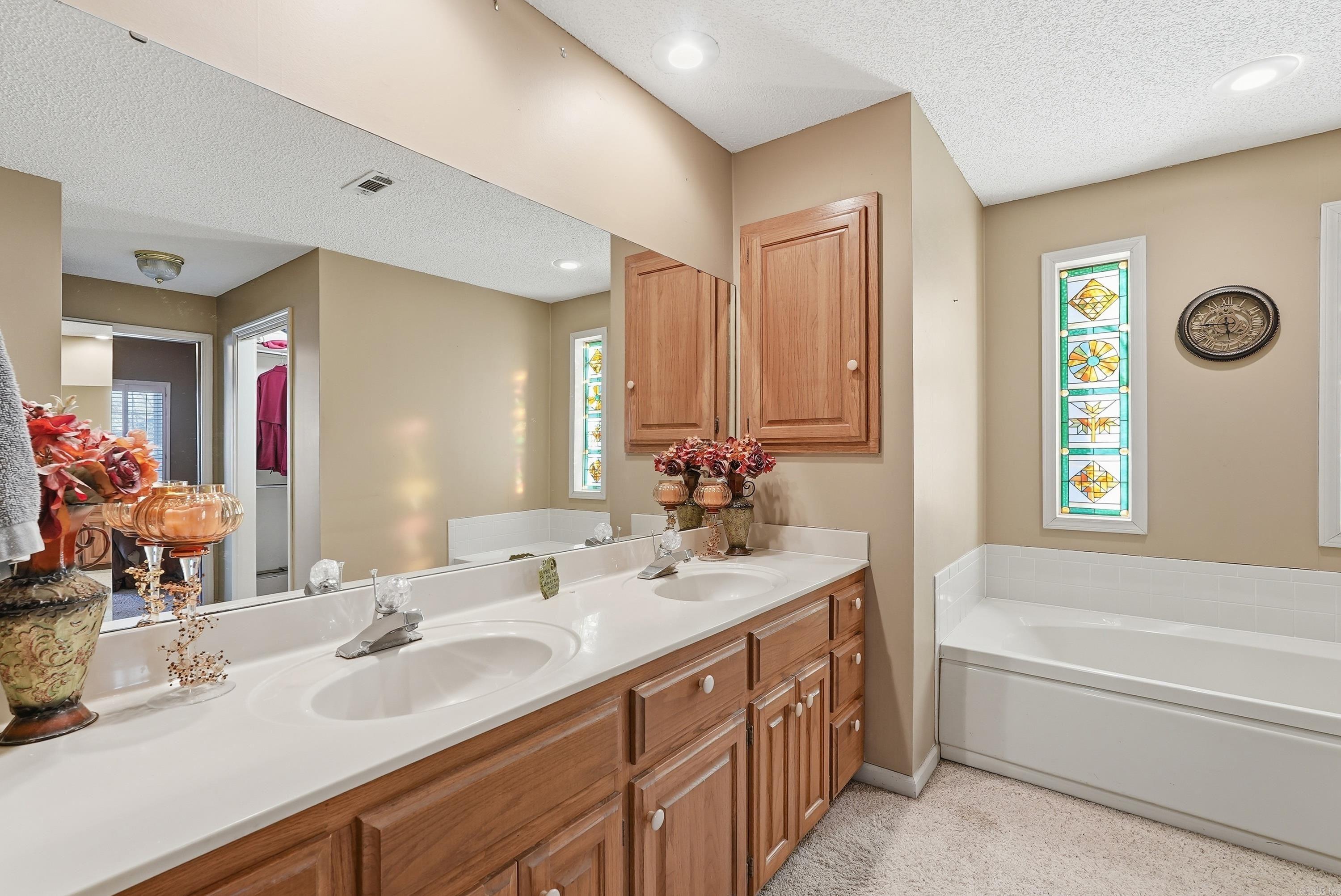 14 Shady Valley Drive