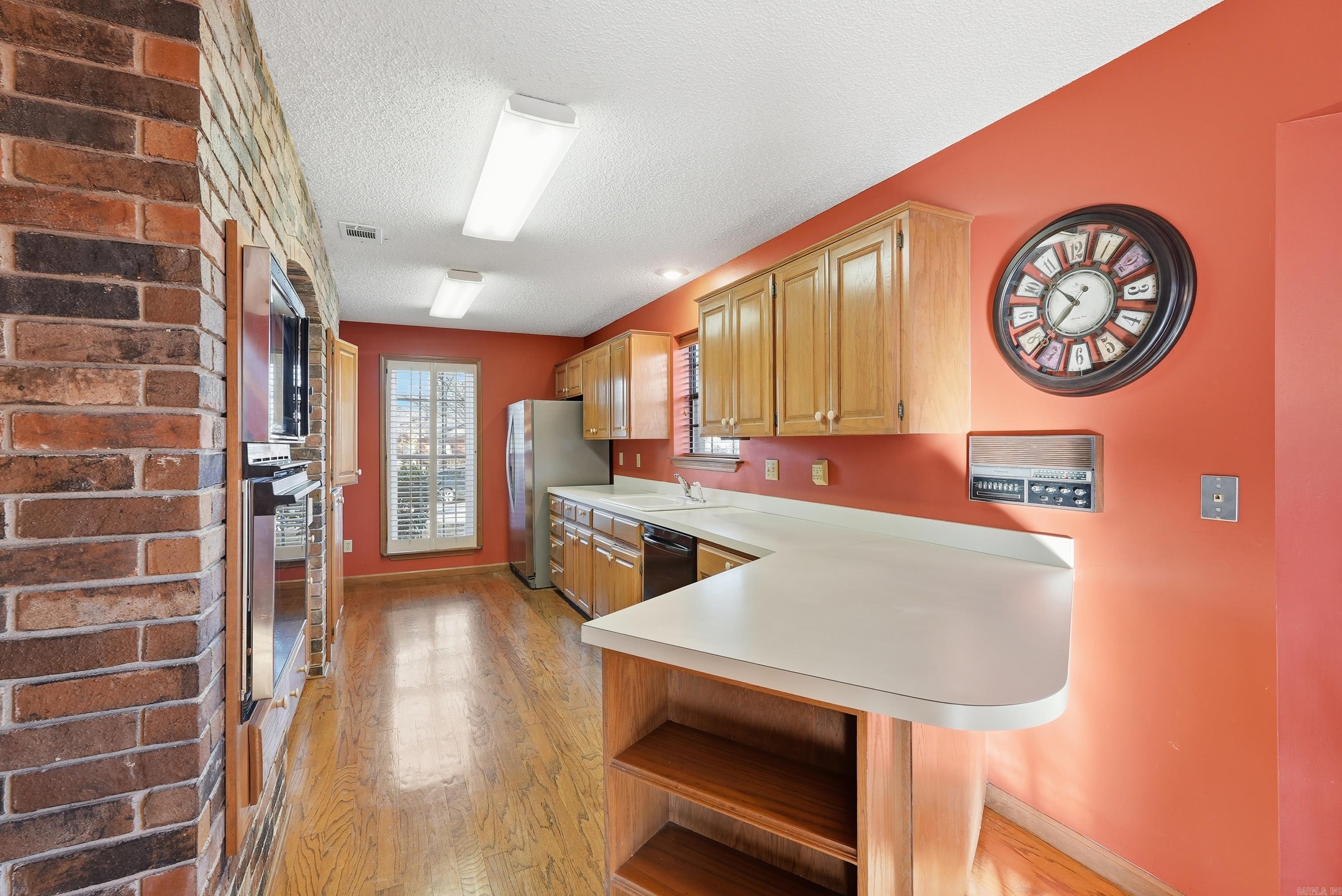 14 Shady Valley Drive