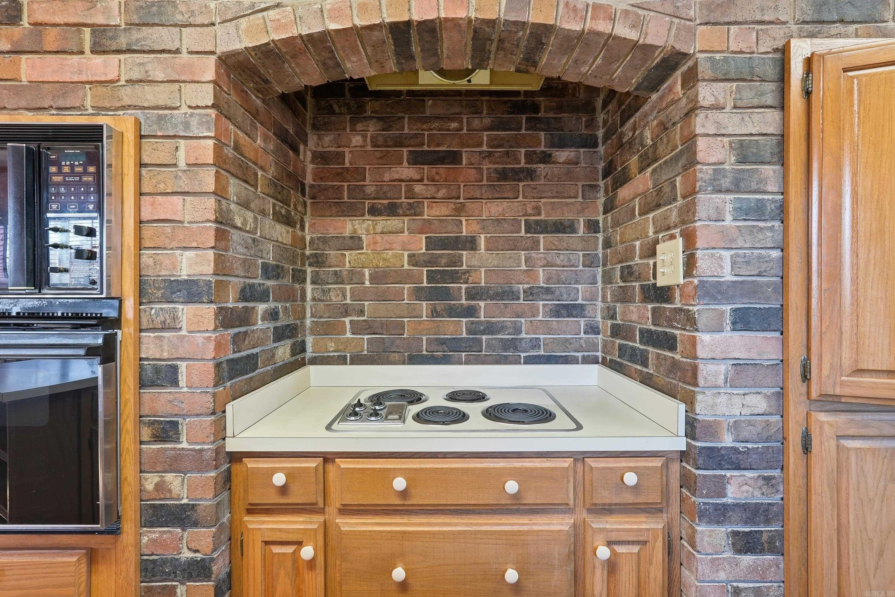 14 Shady Valley Drive