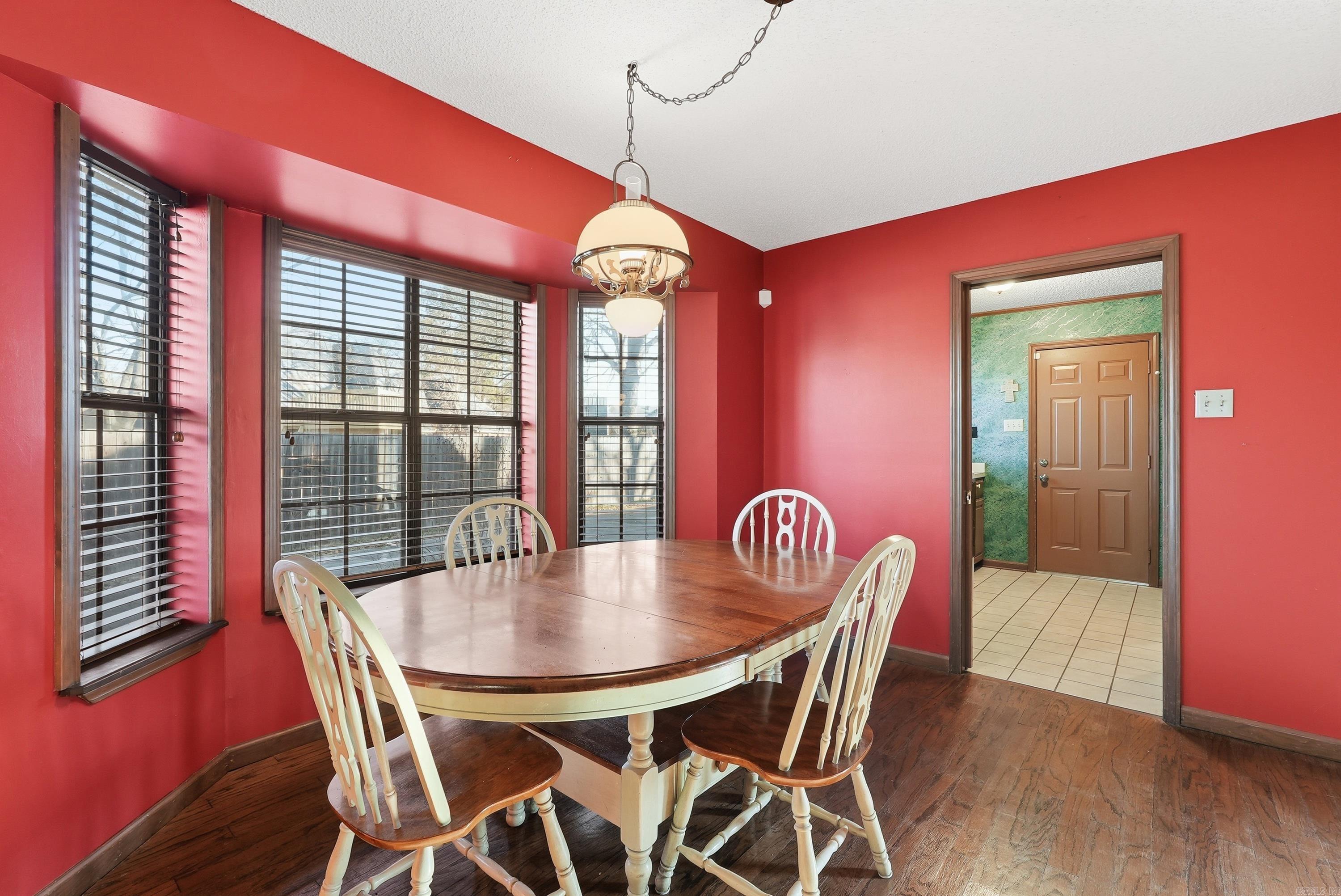 14 Shady Valley Drive