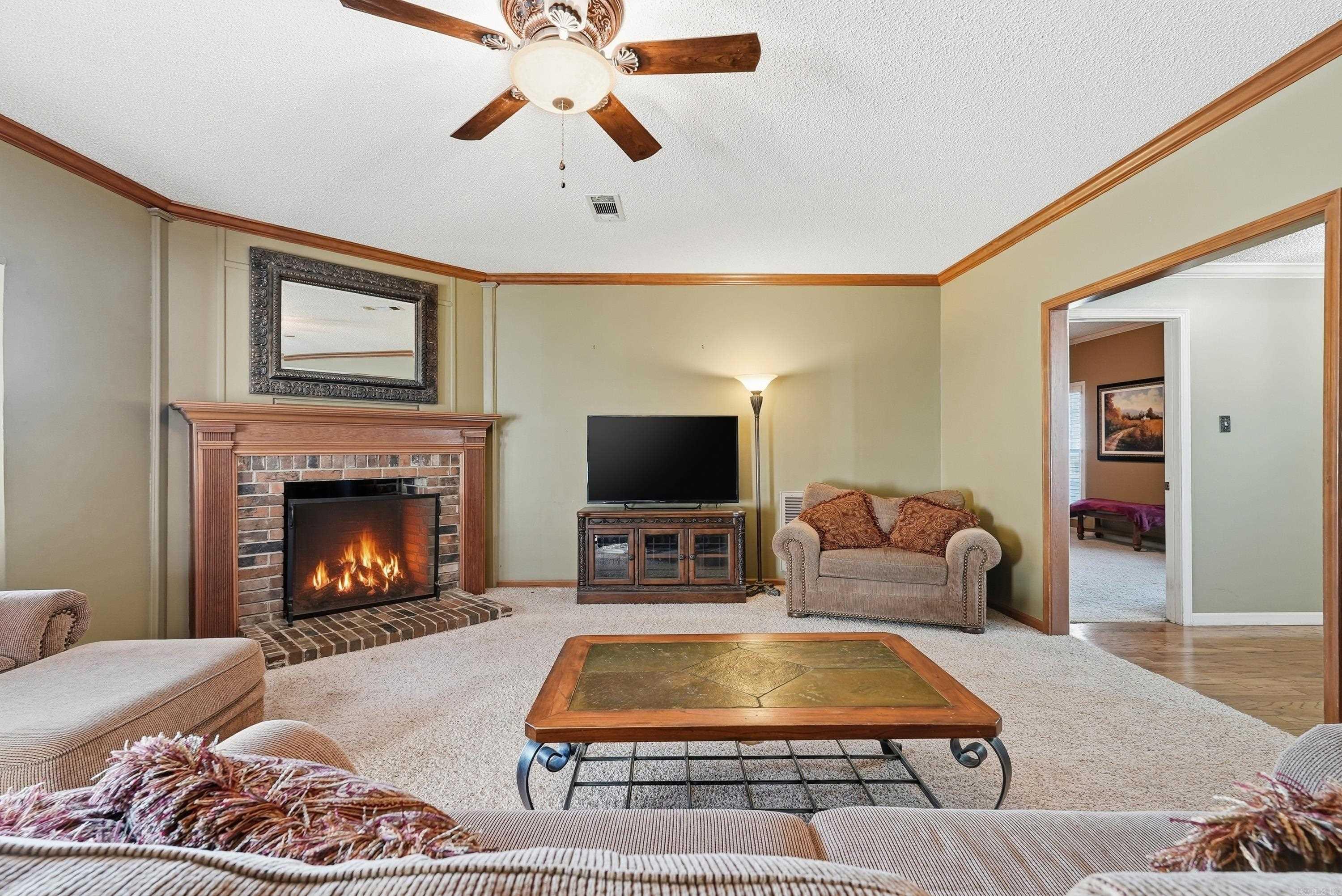 14 Shady Valley Drive