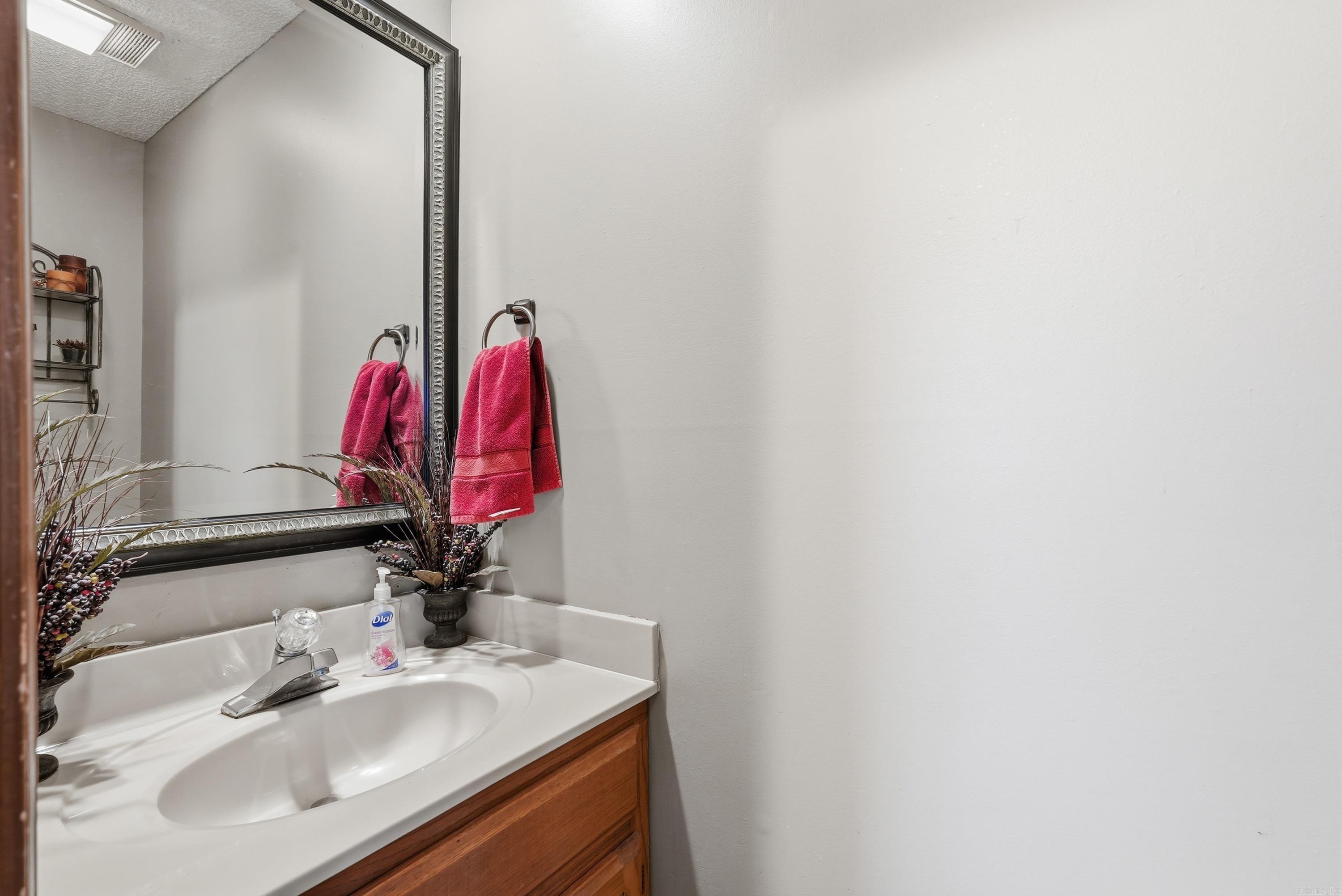 14 Shady Valley Drive