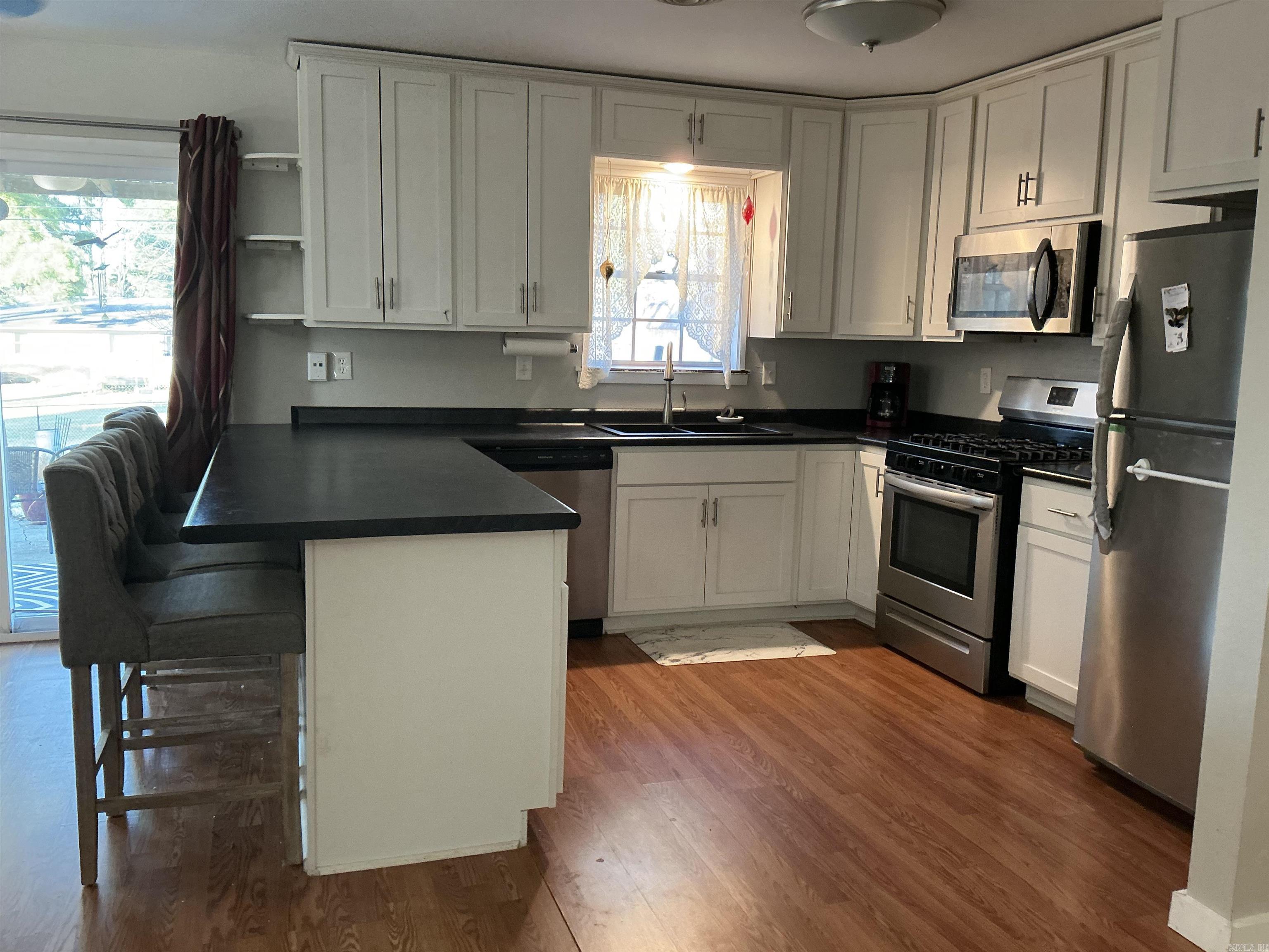 1612 Pinecroft