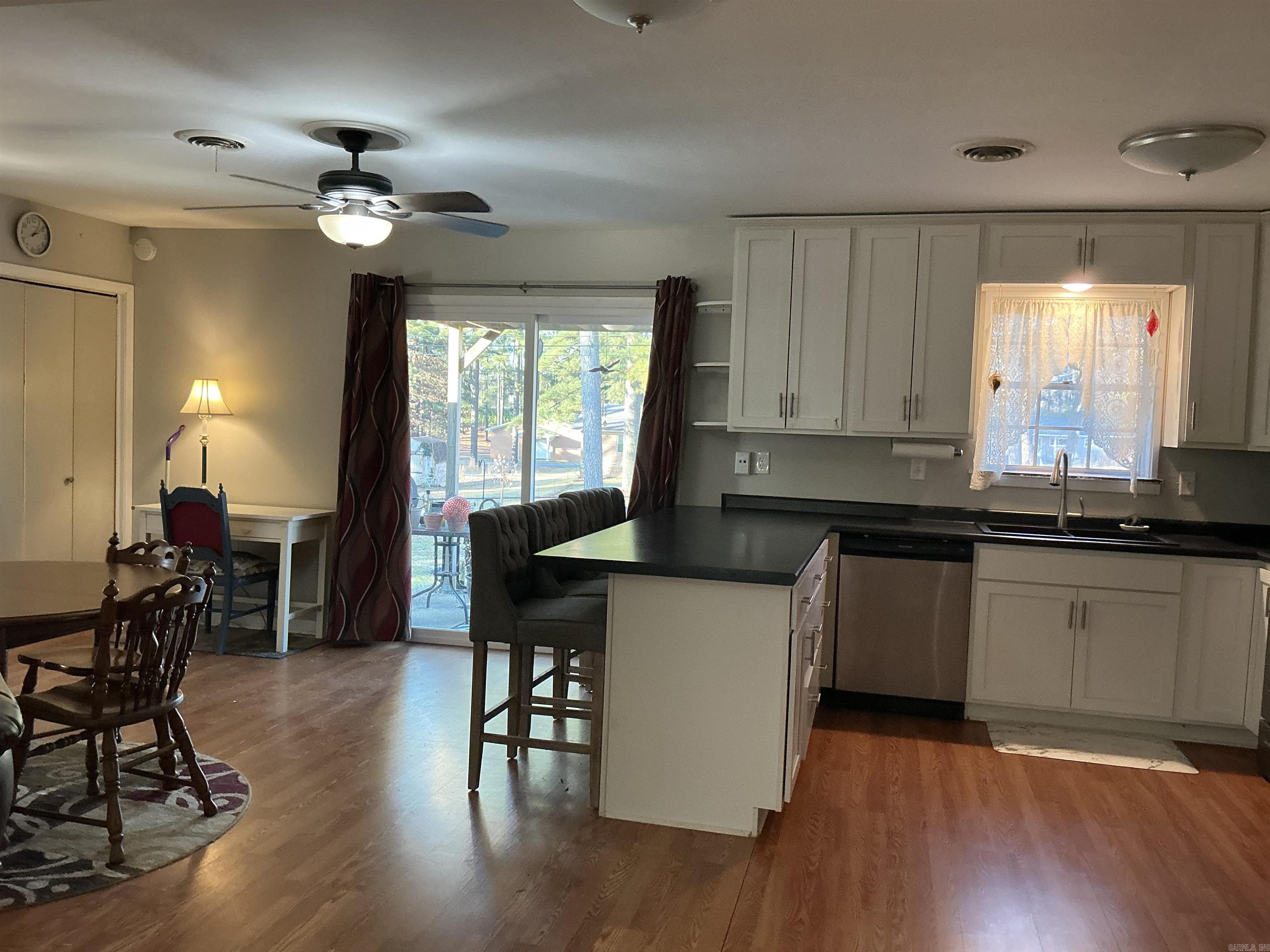 1612 Pinecroft